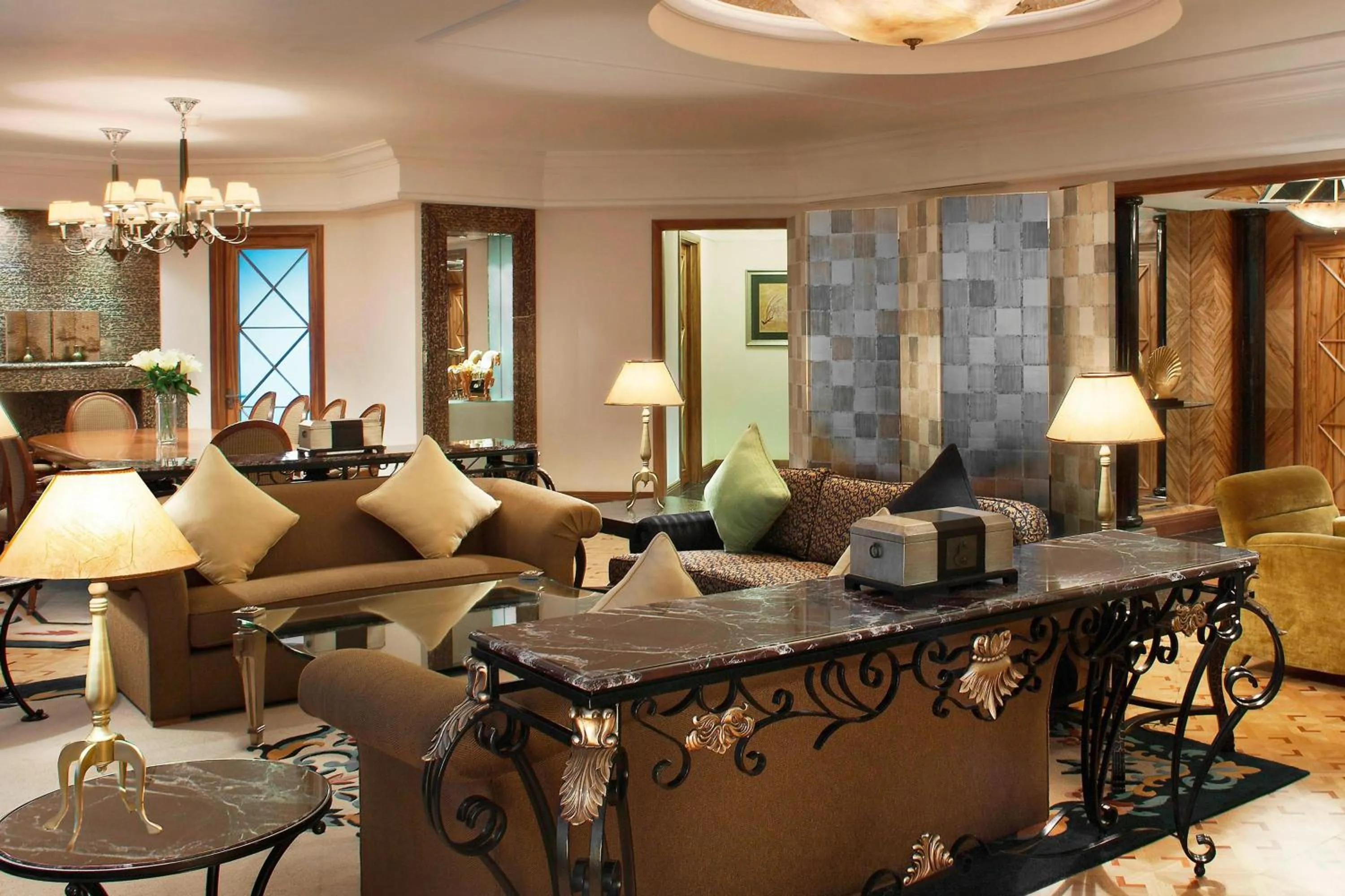 Living room in Sheraton Xi'an Hotel