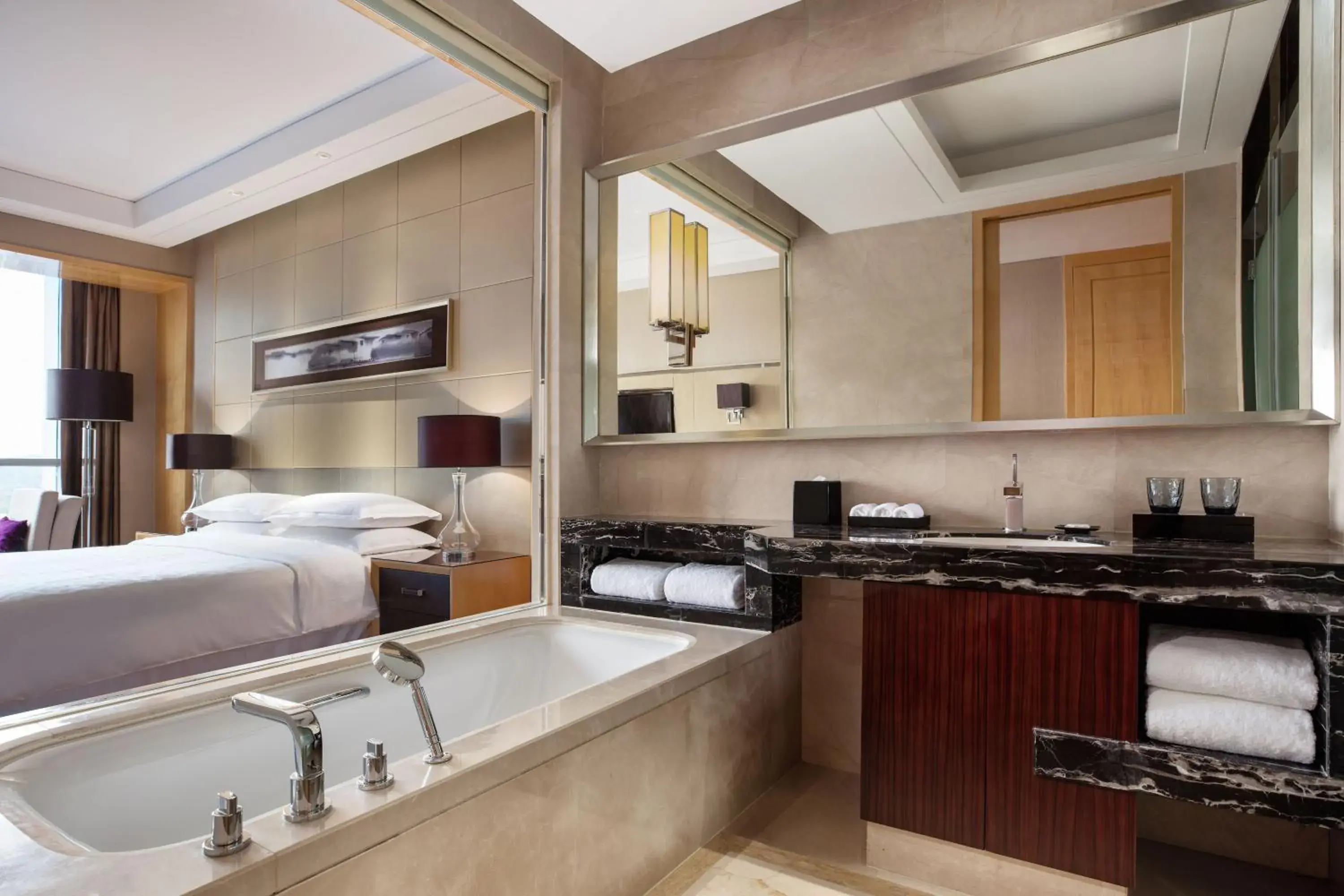 Executive Suite in Sheraton Zhenjiang Hotel Executive Suite in Sheraton Zhenjiang Hotel