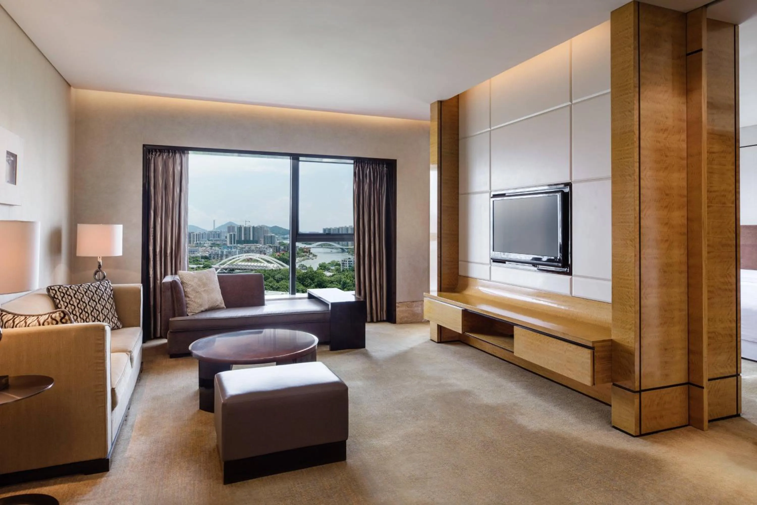 Living room in Sheraton Zhongshan Hotel