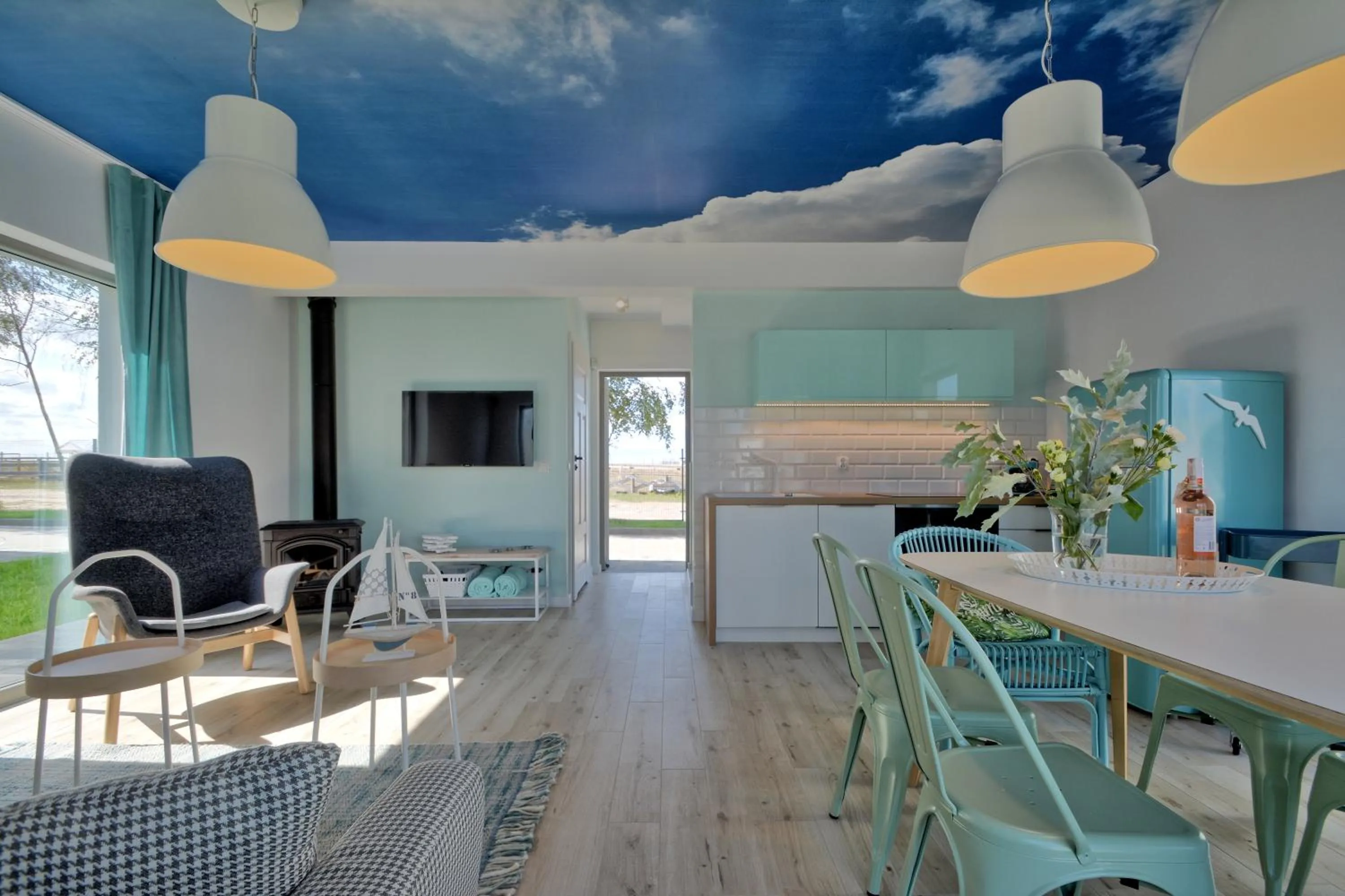 TV and multimedia in KOMFORTOWE DOMKI Brzozowa Przystań nad morzem we Władysławowie