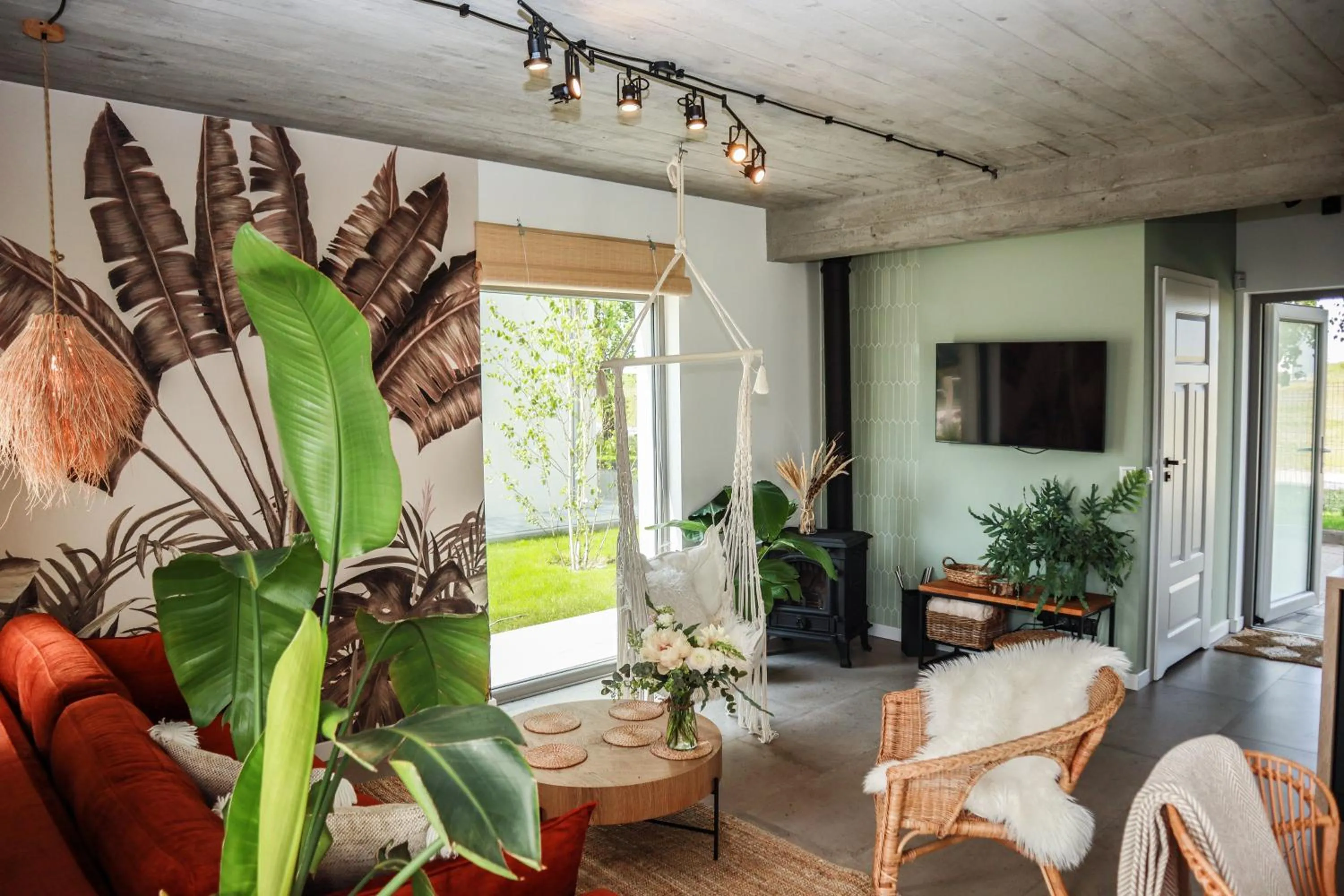 TV and multimedia in KOMFORTOWE DOMKI Brzozowa Przystań nad morzem we Władysławowie