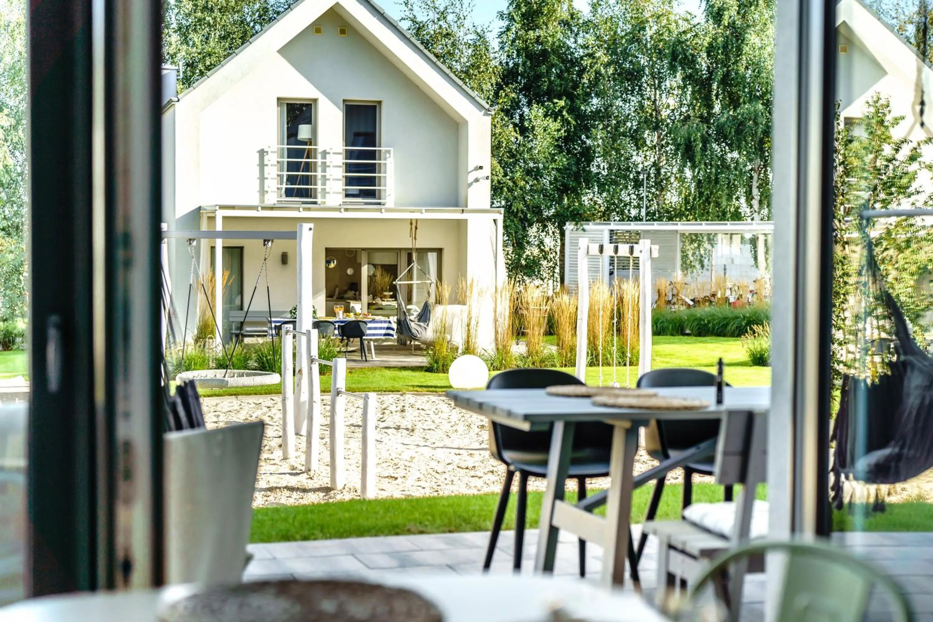 Garden in KOMFORTOWE DOMKI Brzozowa Przystań nad morzem we Władysławowie