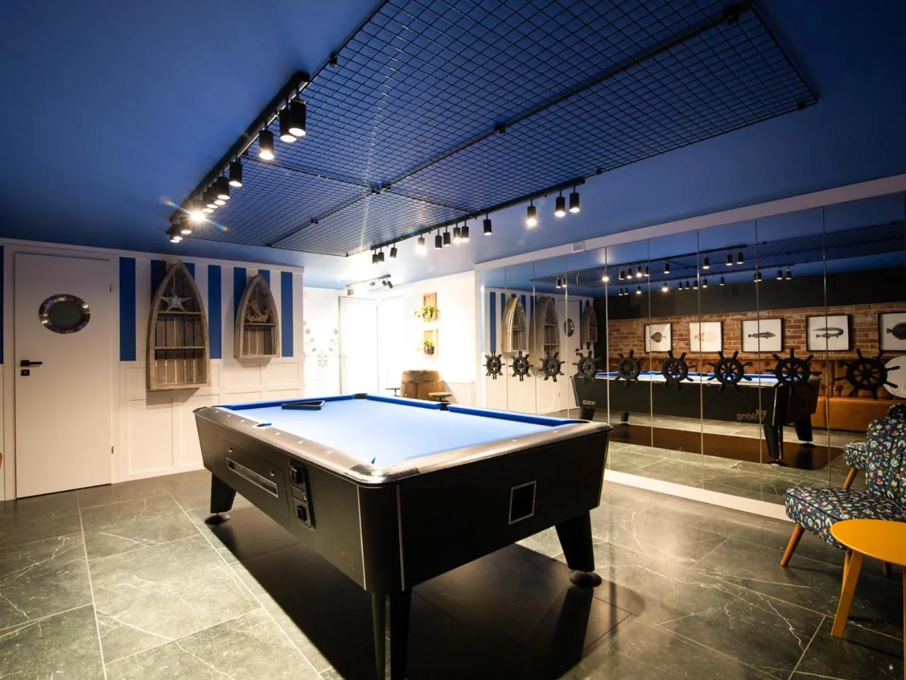 Billiard in KOMFORTOWE DOMKI Brzozowa Przystań nad morzem we Władysławowie