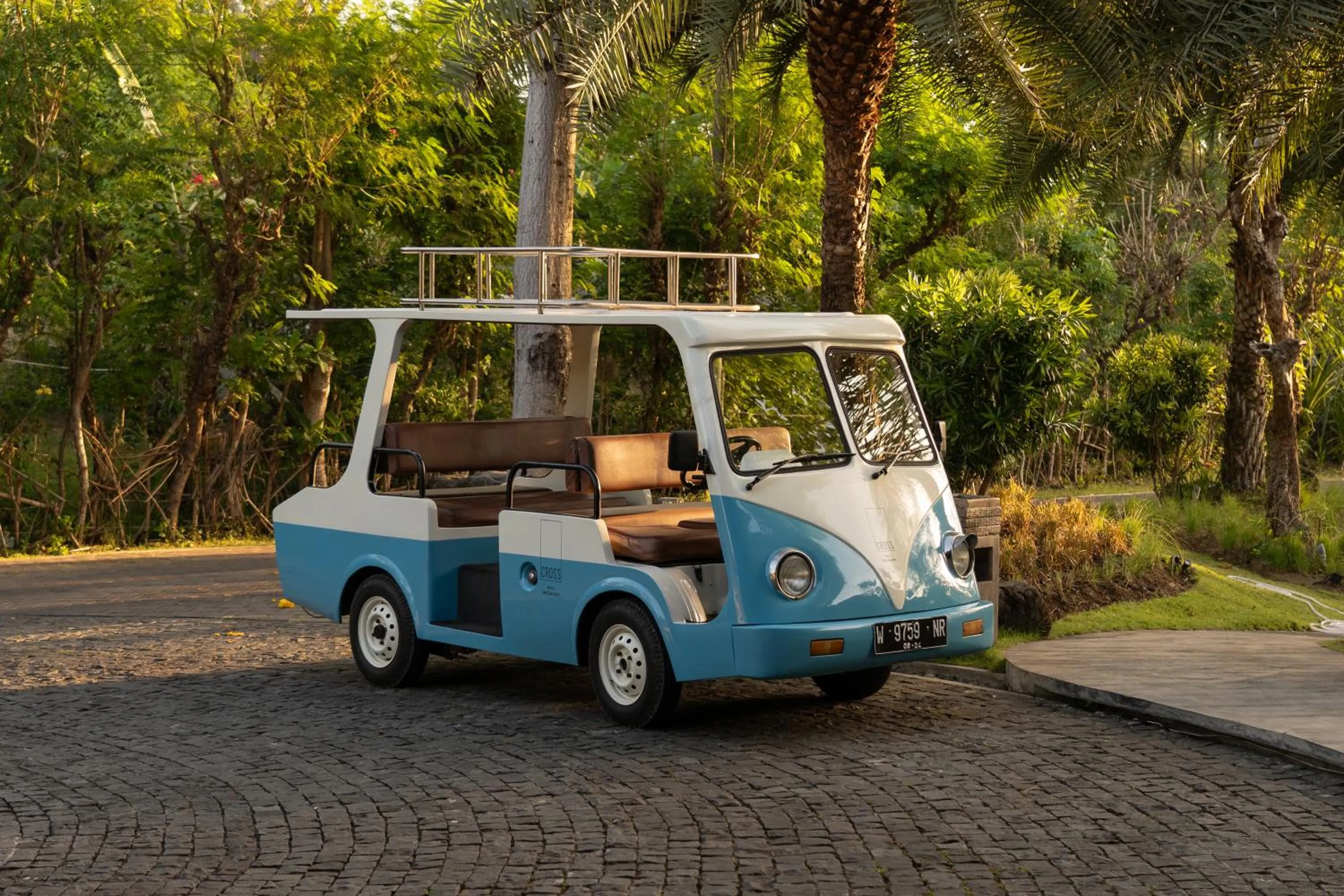 shuttle in Cross Bali Breakers