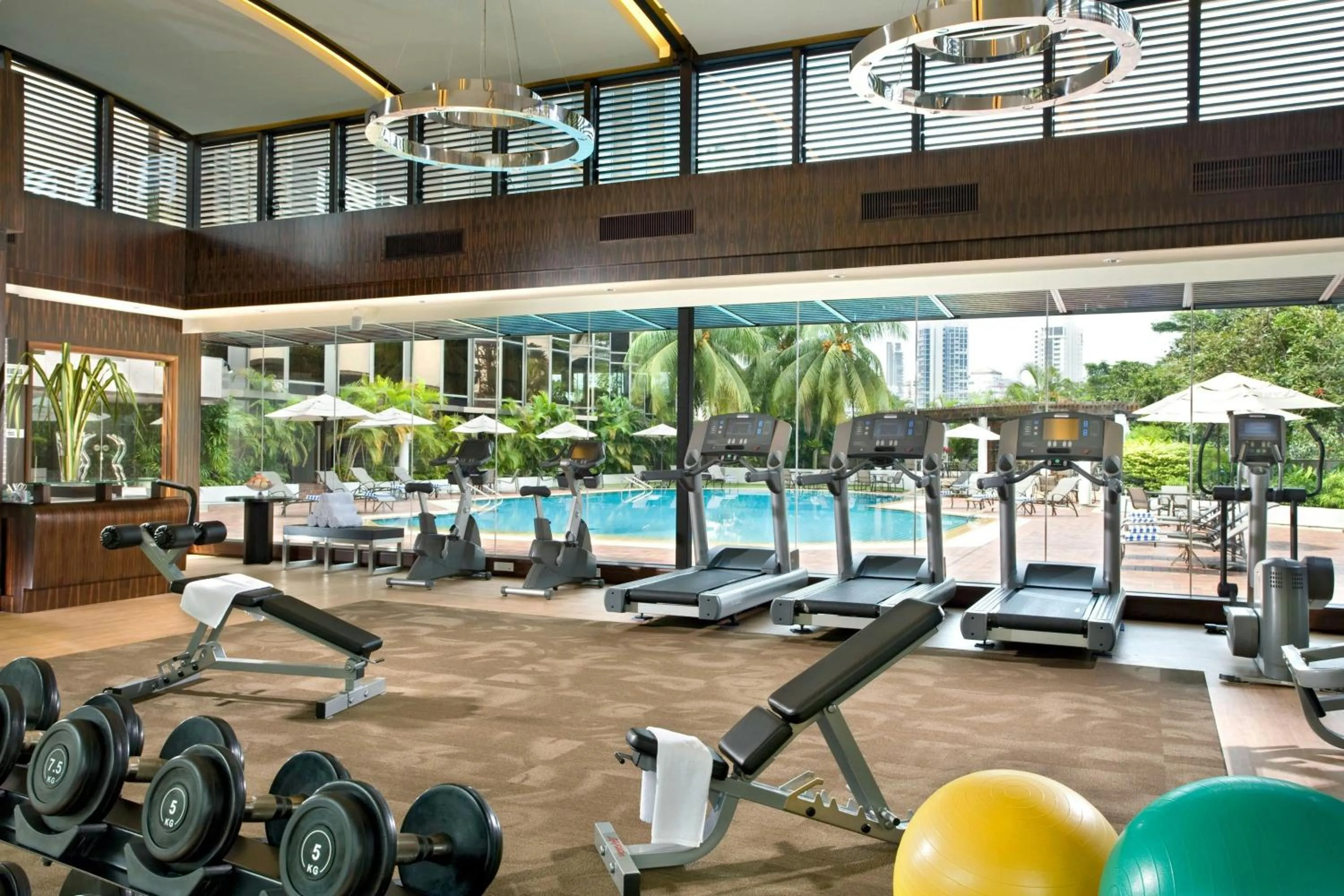 Fitness centre/facilities in Sheraton Towers Singapore Hotel