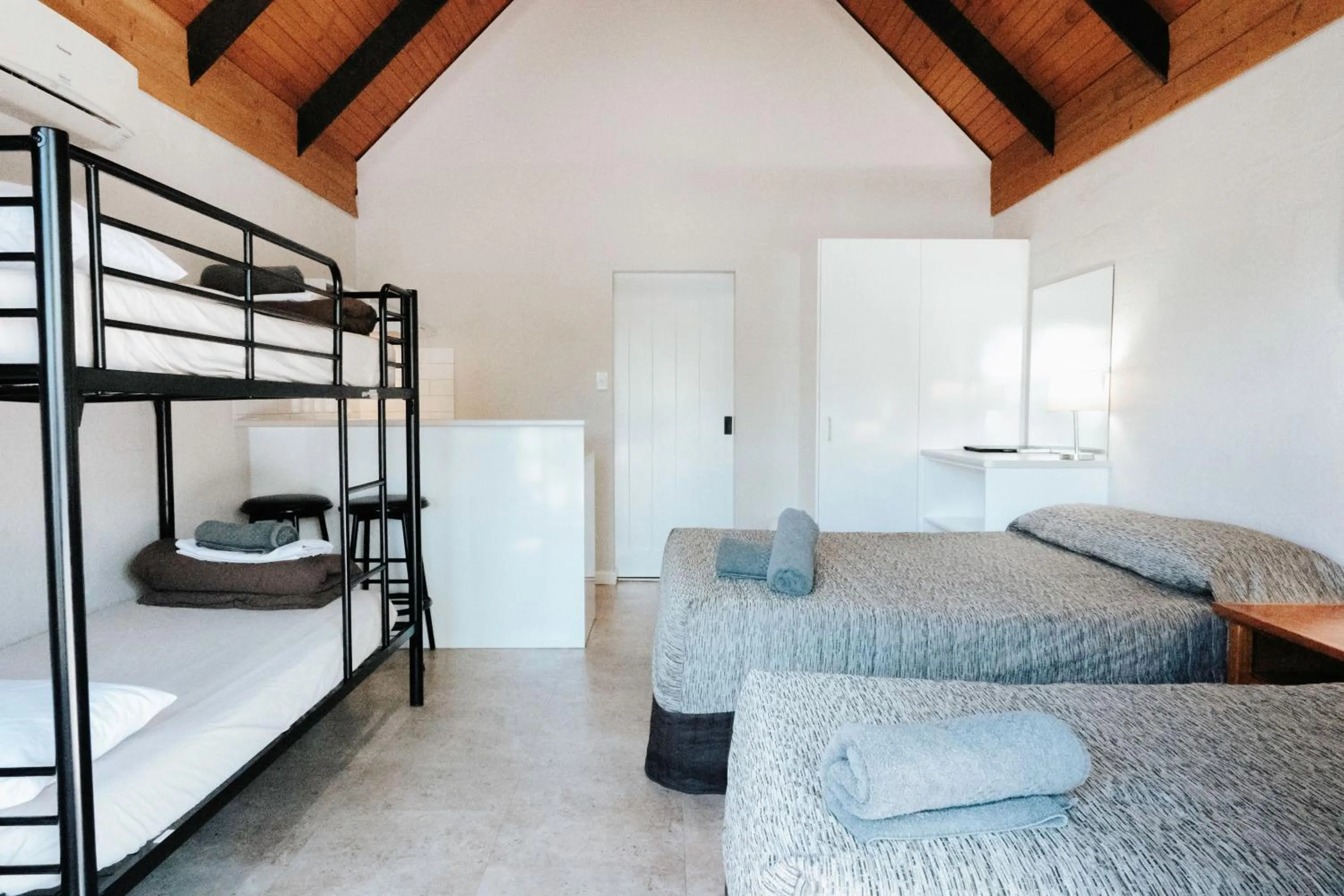 Bed in Desert Palms Alice Springs