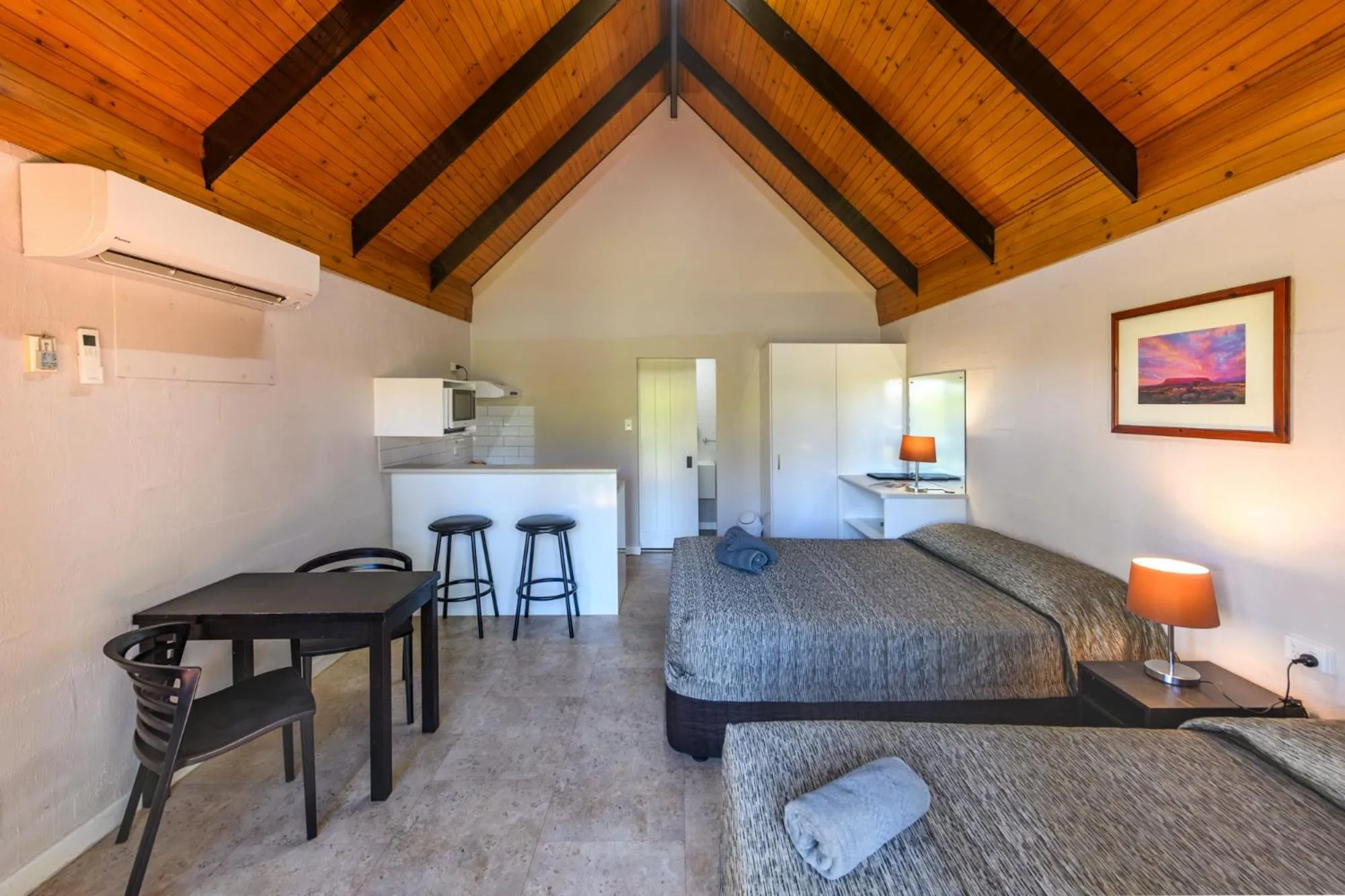 Bedroom, Bed in Desert Palms Alice Springs