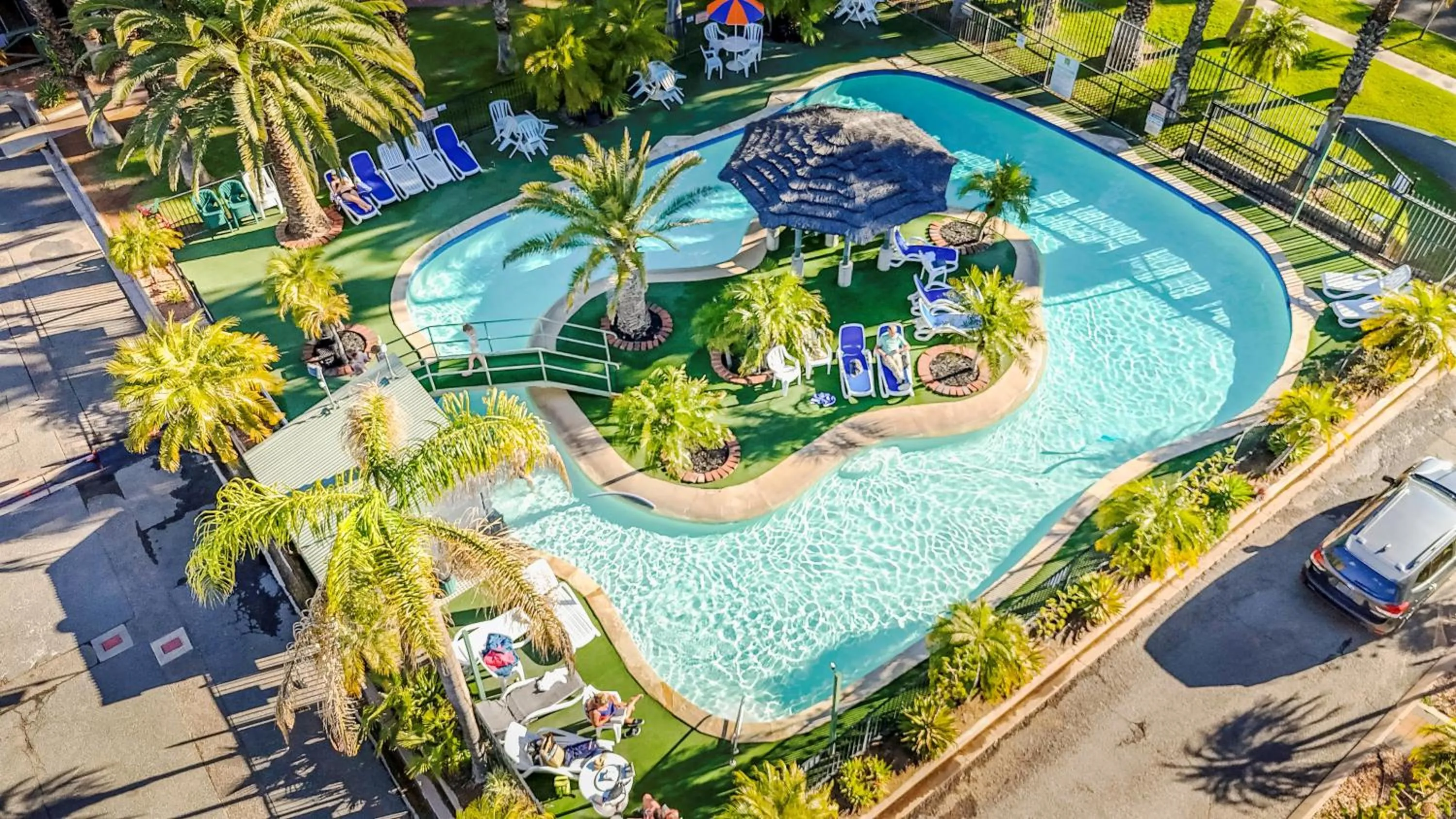 Swimming pool in Desert Palms Alice Springs