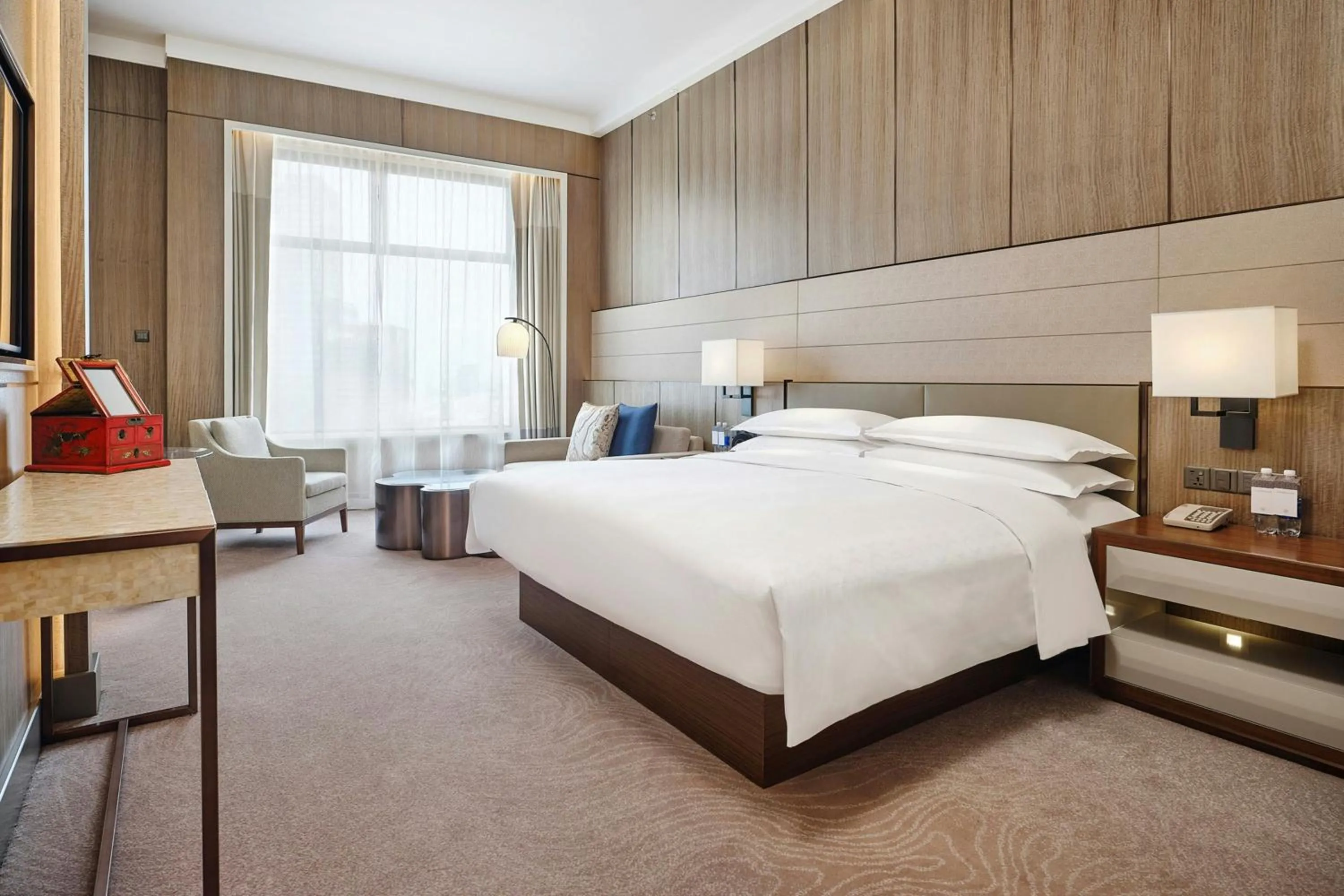 Photo of the whole room, Bed in Sheraton Saigon Grand Opera Hotel