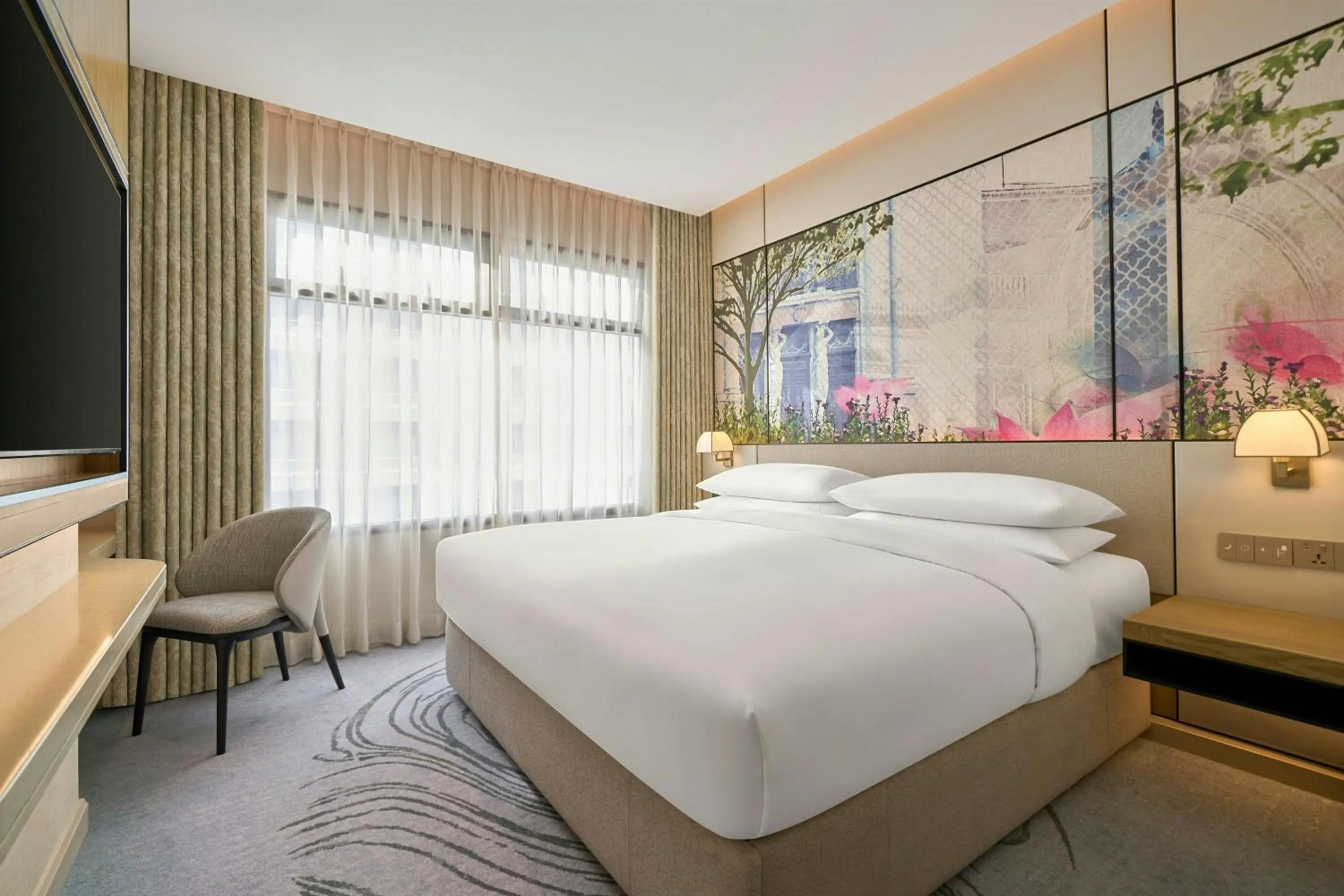 Bedroom, Bed in Sheraton Saigon Grand Opera Hotel