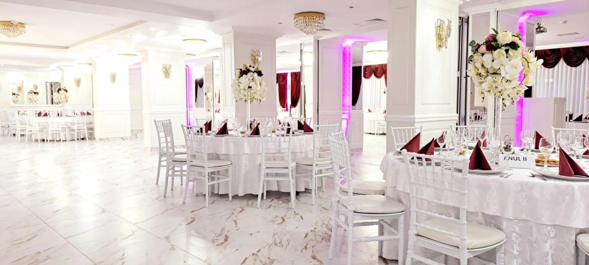 Restaurant/places to eat in Hotel Bulevard Prestige