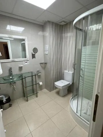 Shower in Hotel Bulevard Prestige