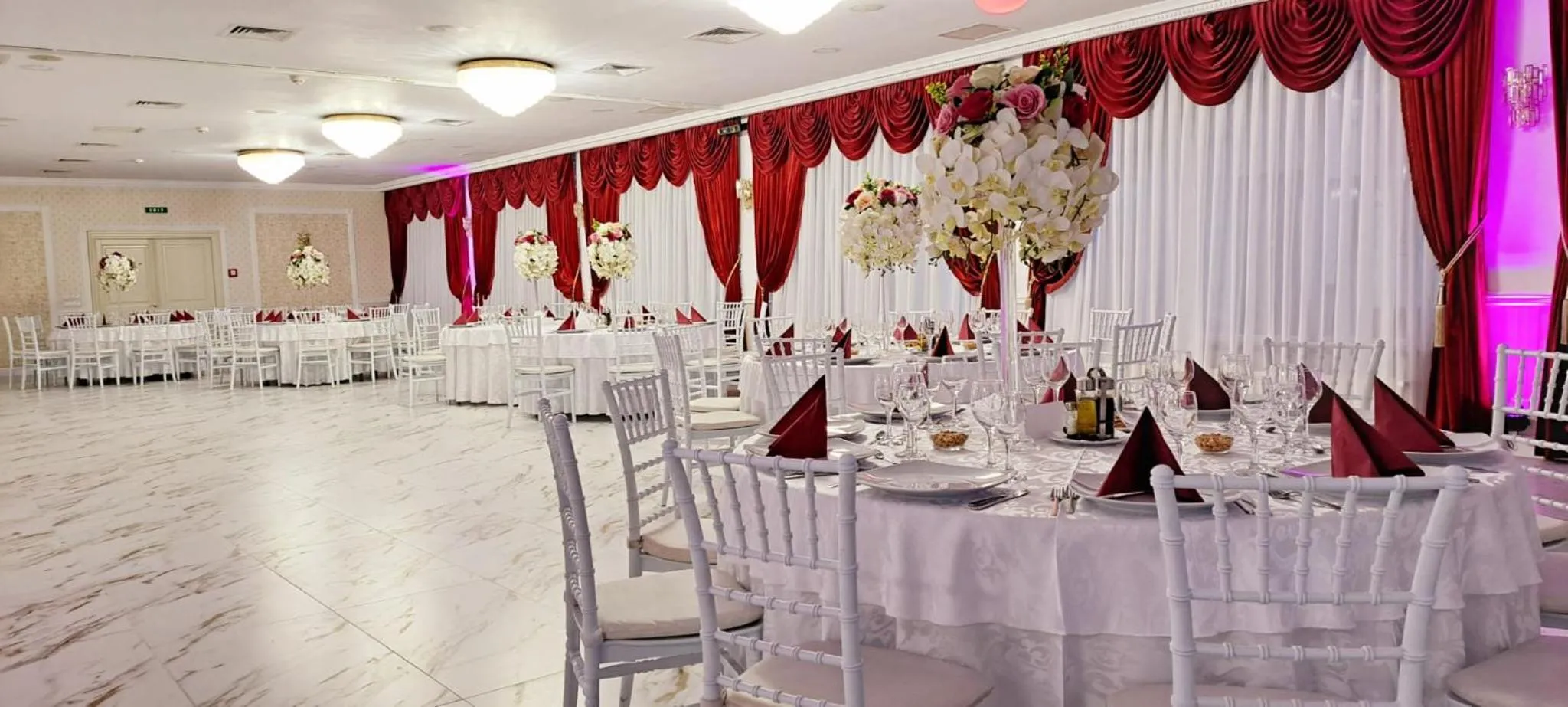 Restaurant/places to eat in Hotel Bulevard Prestige