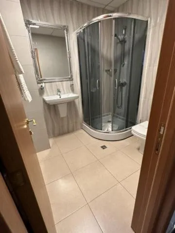Shower in Hotel Bulevard Prestige
