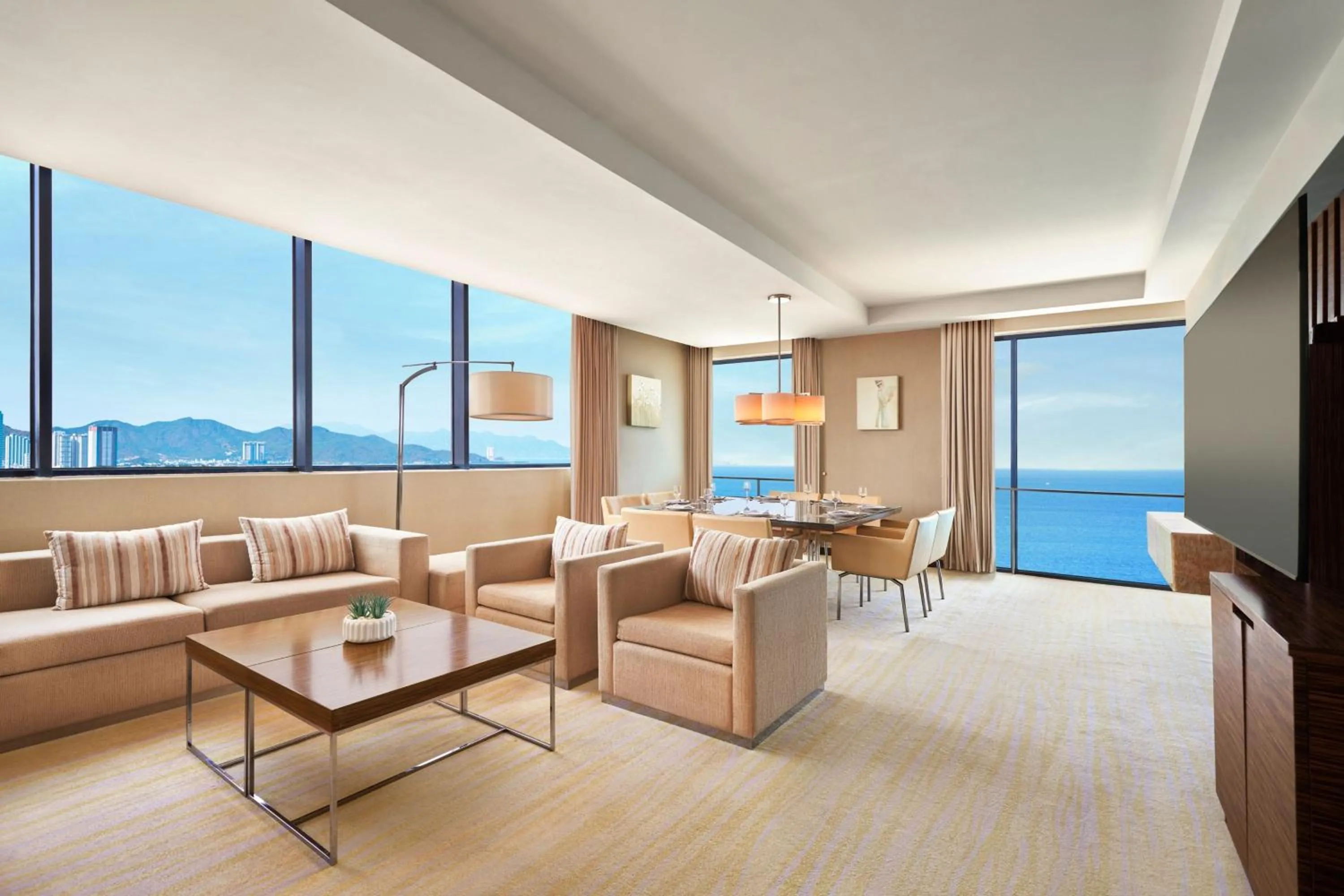 Living room in Sheraton Nha Trang Hotel & Spa