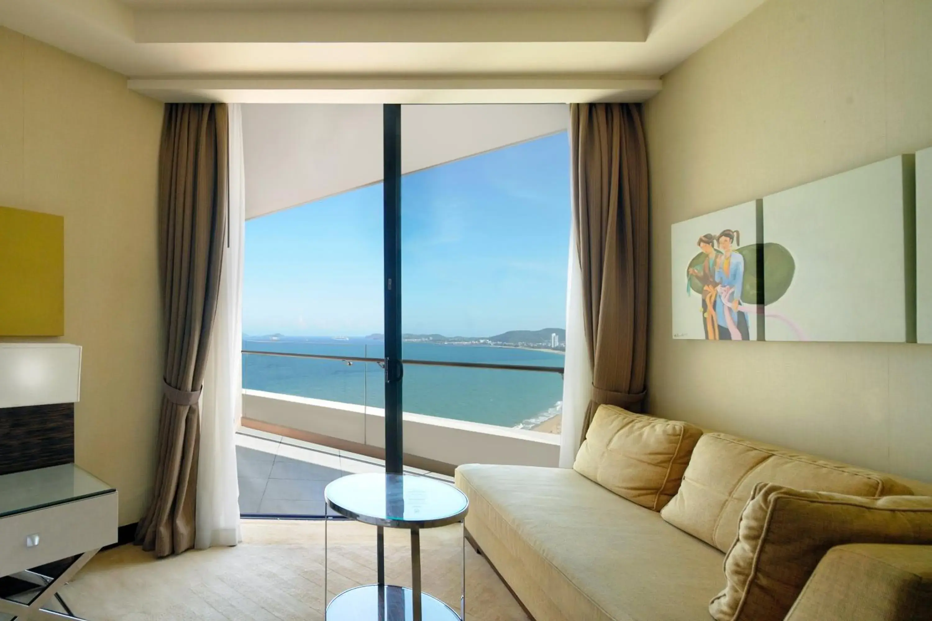 Deluxe Twin, Guest room, 2 Double, Ocean view, Balcony in Sheraton Nha Trang Hotel & Spa Deluxe Twin, Guest room, 2 Double, Ocean view, Balcony in Sheraton Nha Trang Hotel & Spa