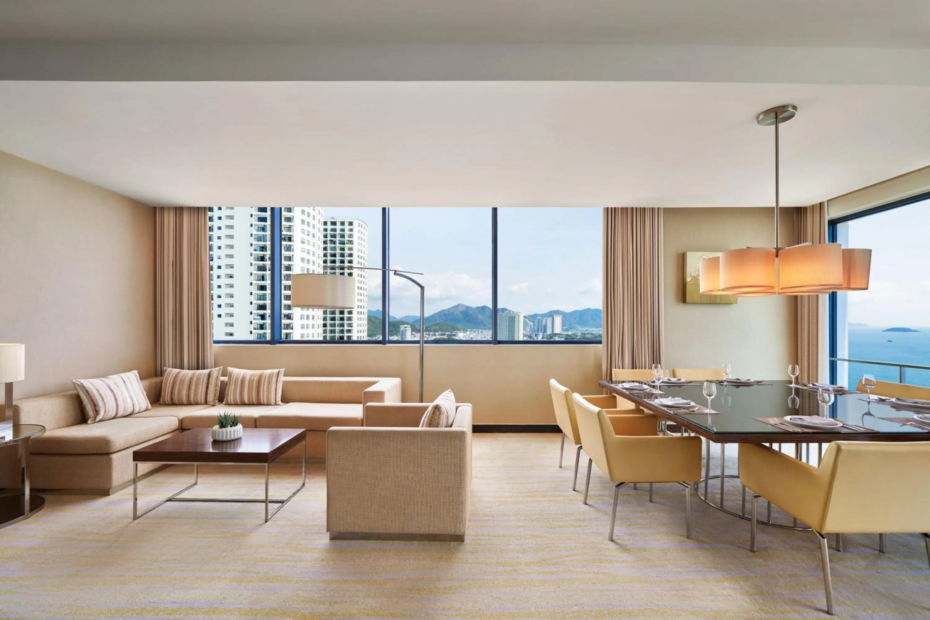 Living room in Sheraton Nha Trang Hotel & Spa