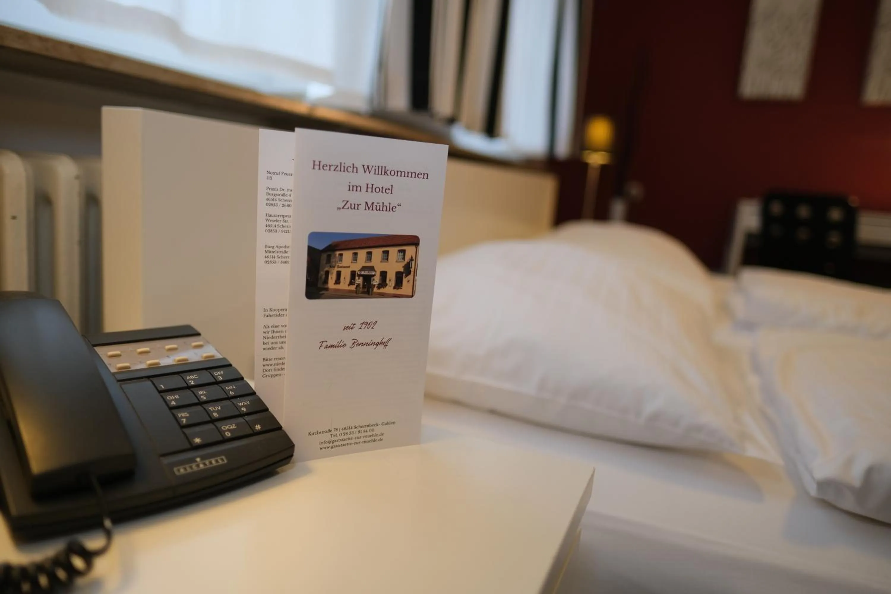 Bed in Hotel-Restaurant Zur Mühle