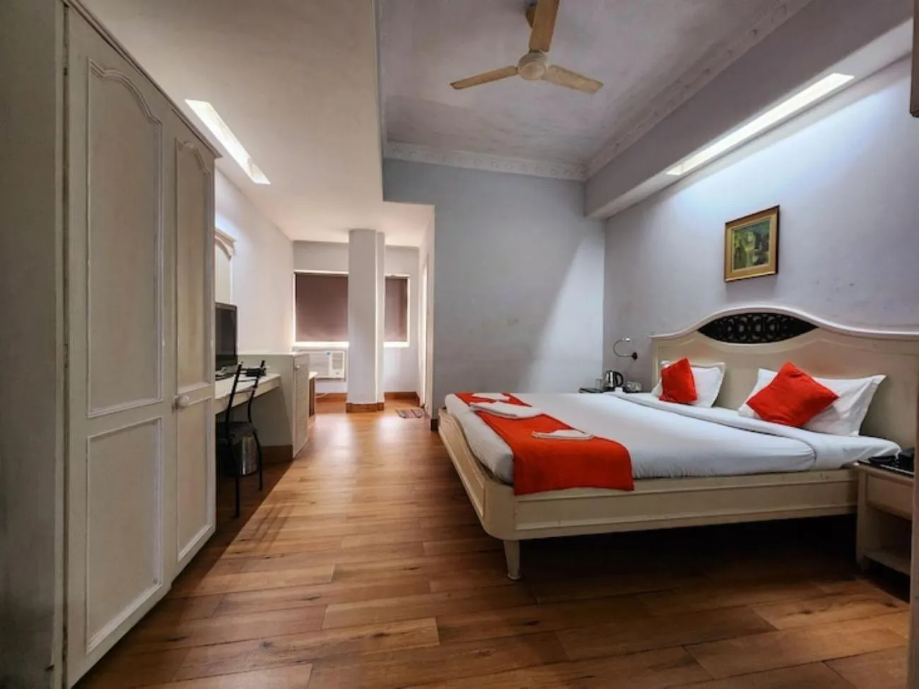 Photo of the whole room, Bed in Park Palace Hotel