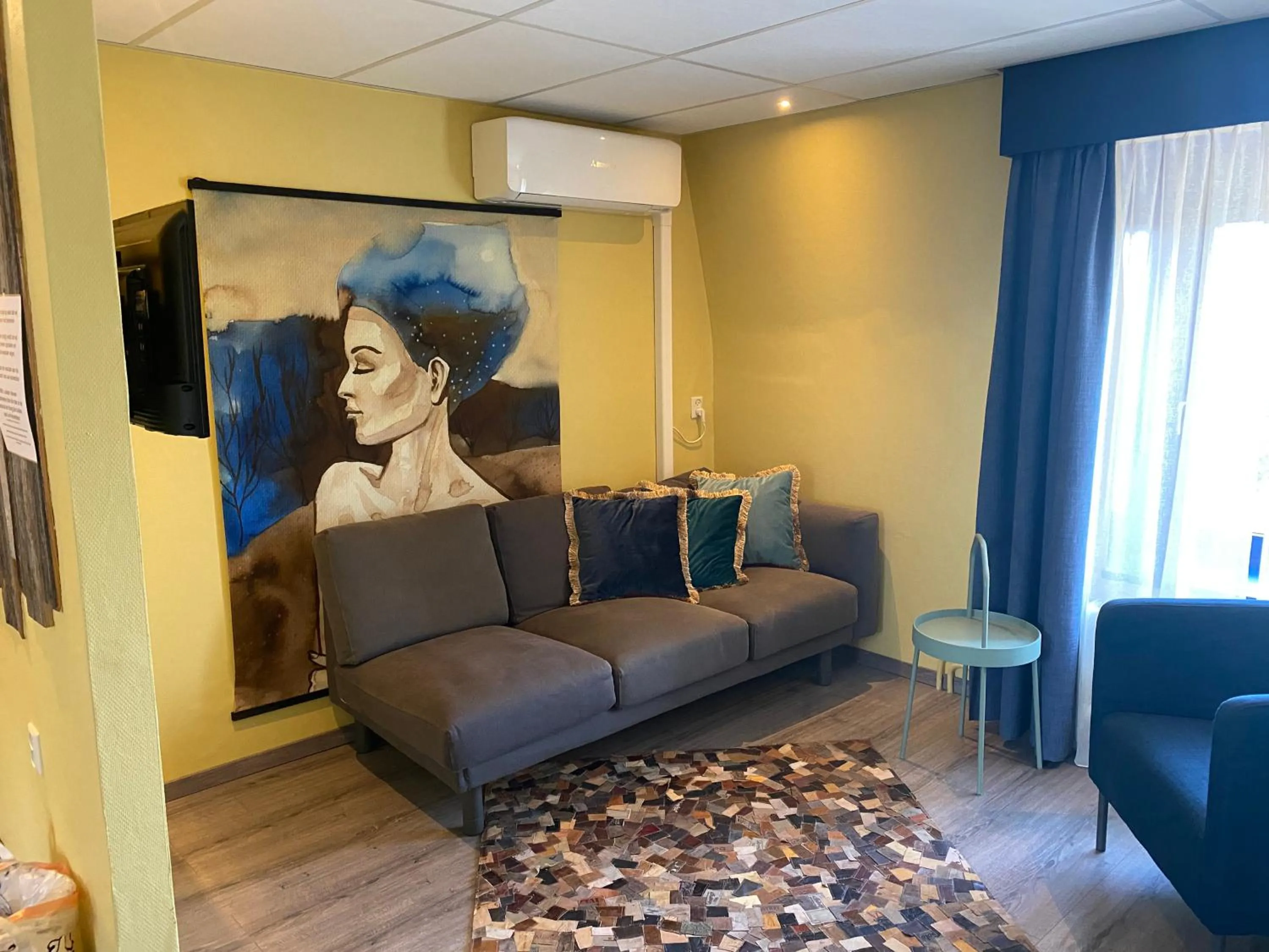 Seating area in De Post B&B Restaurant