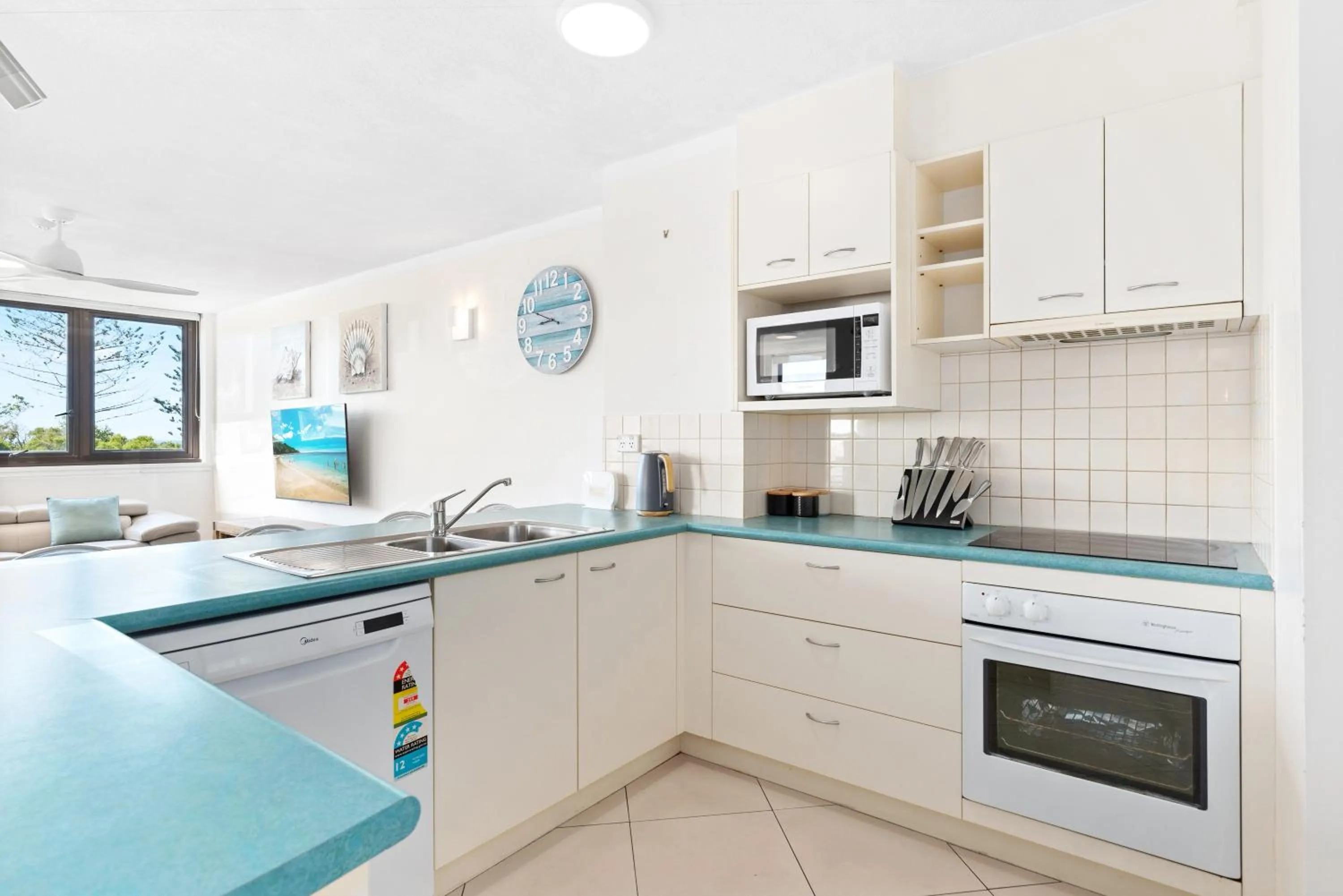 kitchen in Windward Apartments