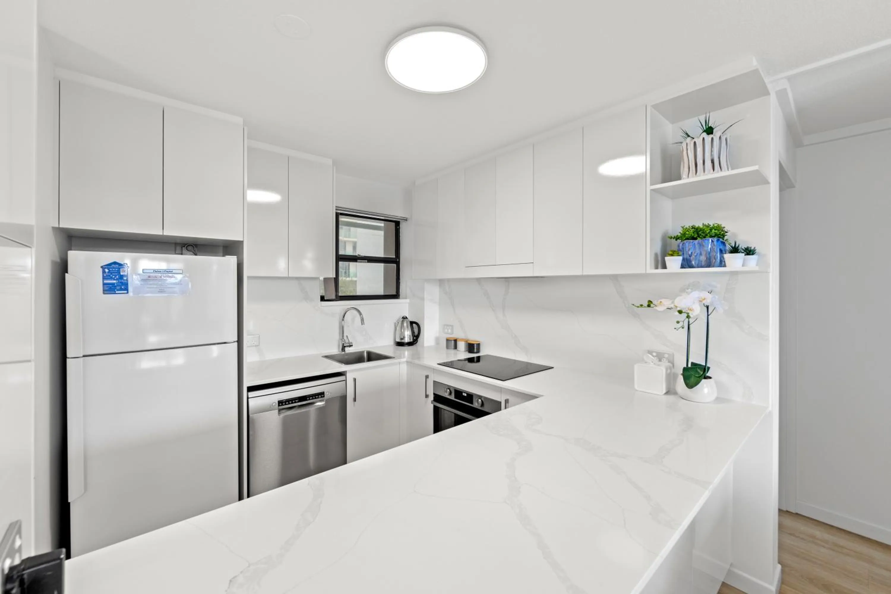 kitchen in Windward Apartments