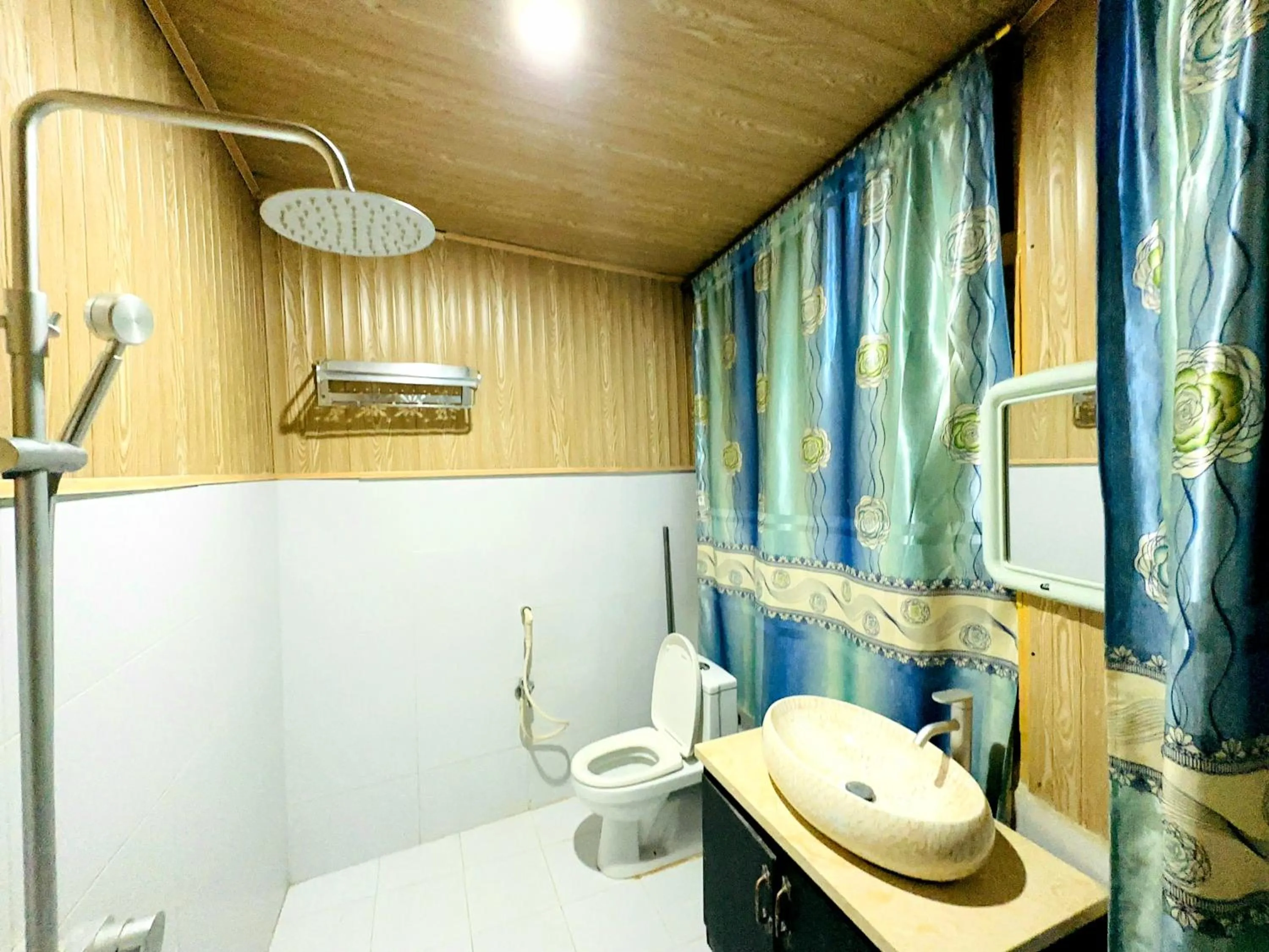 Shower in Hikal Guest House