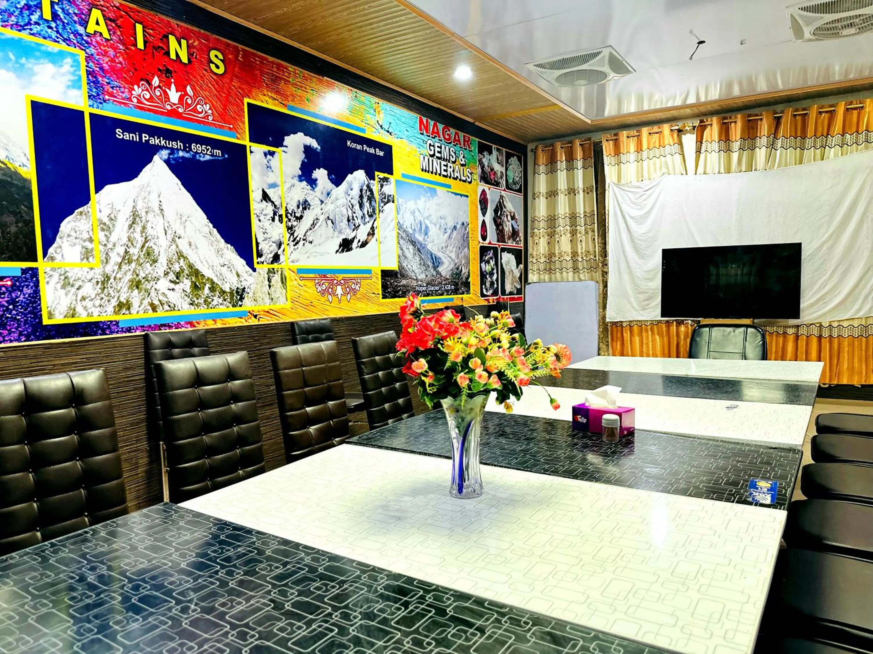 Dining area in Hikal Guest House