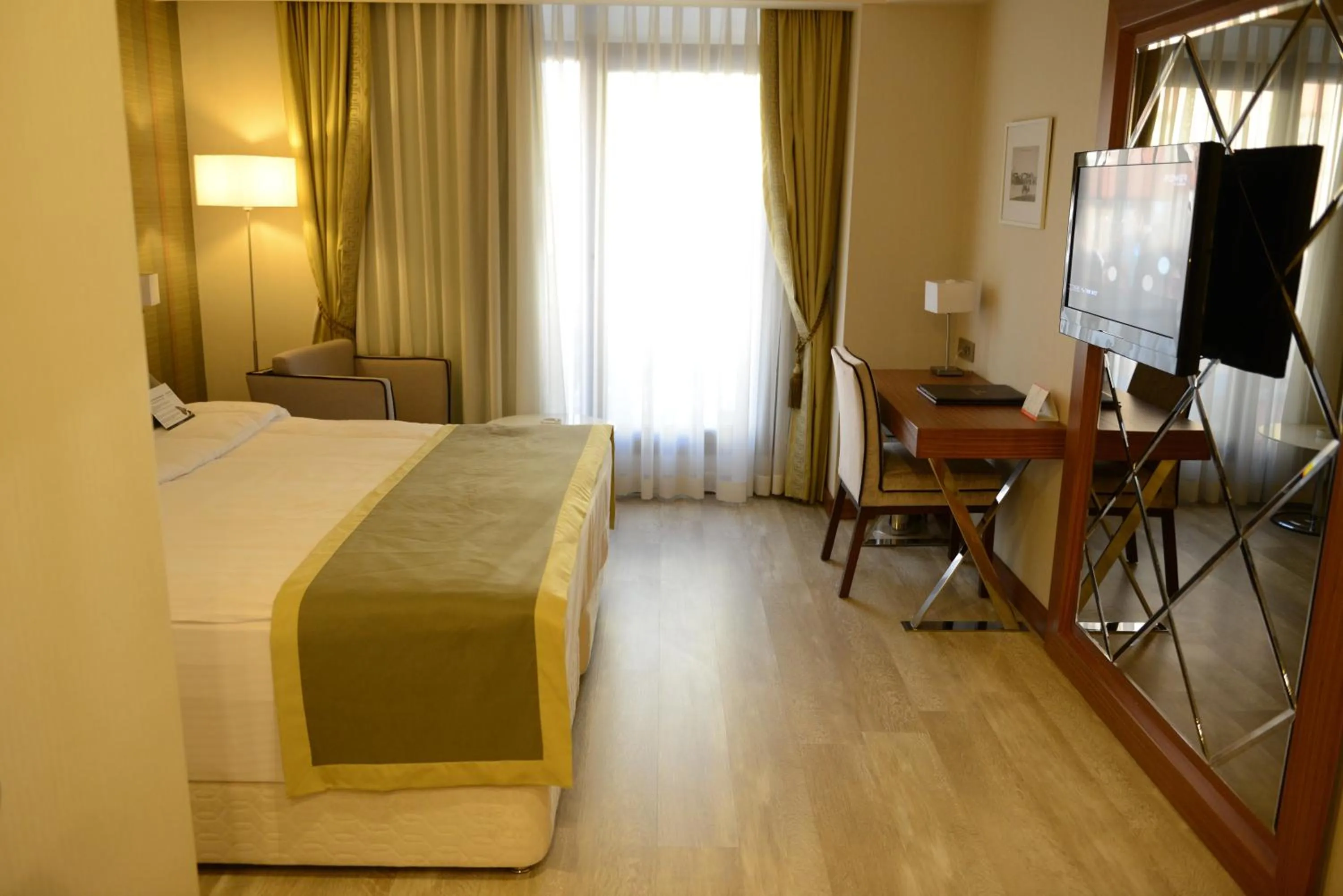 Photo of the whole room, Bed in Adana Plaza Hotel