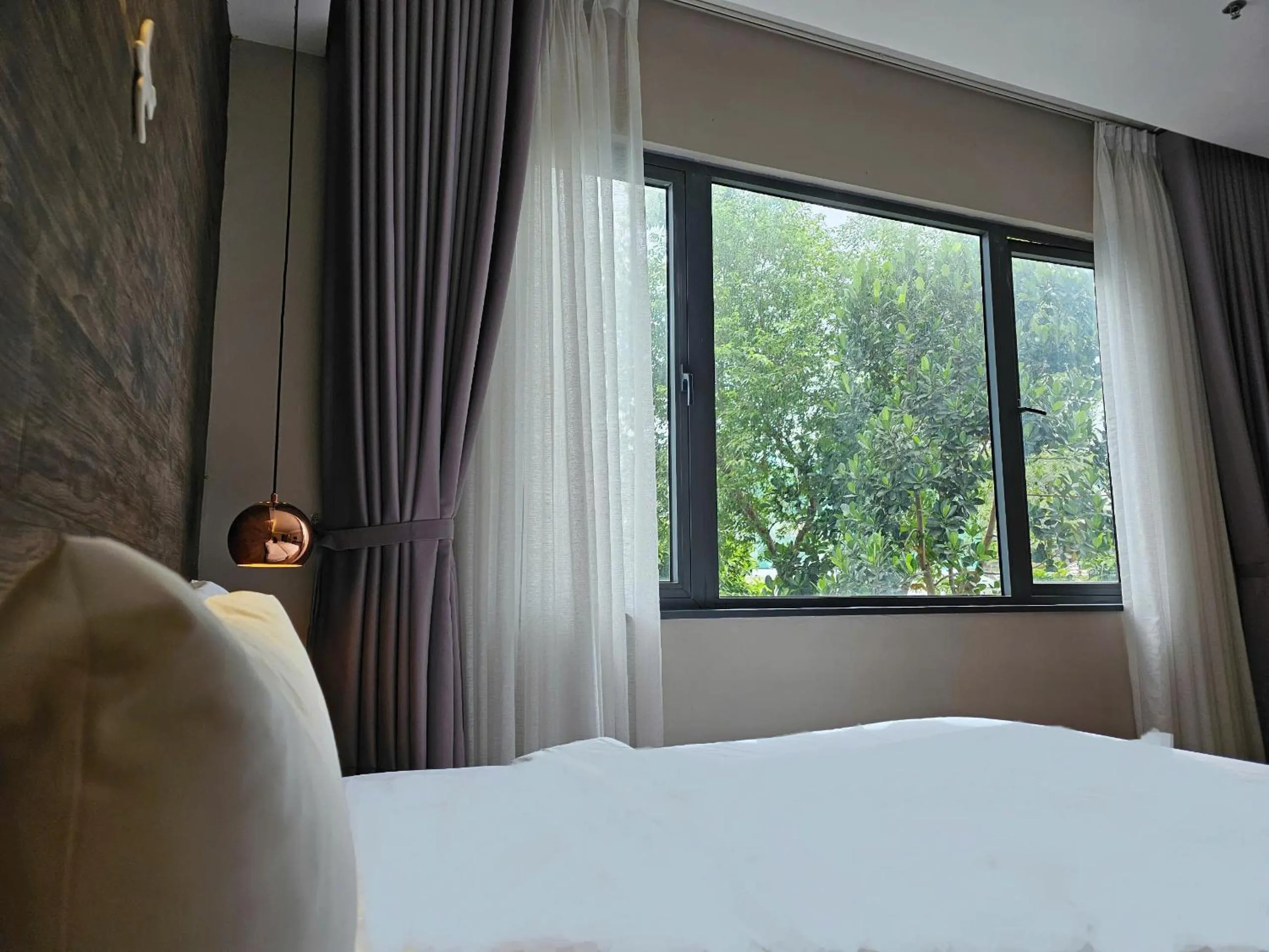 Bed in The Luxe Da Lat