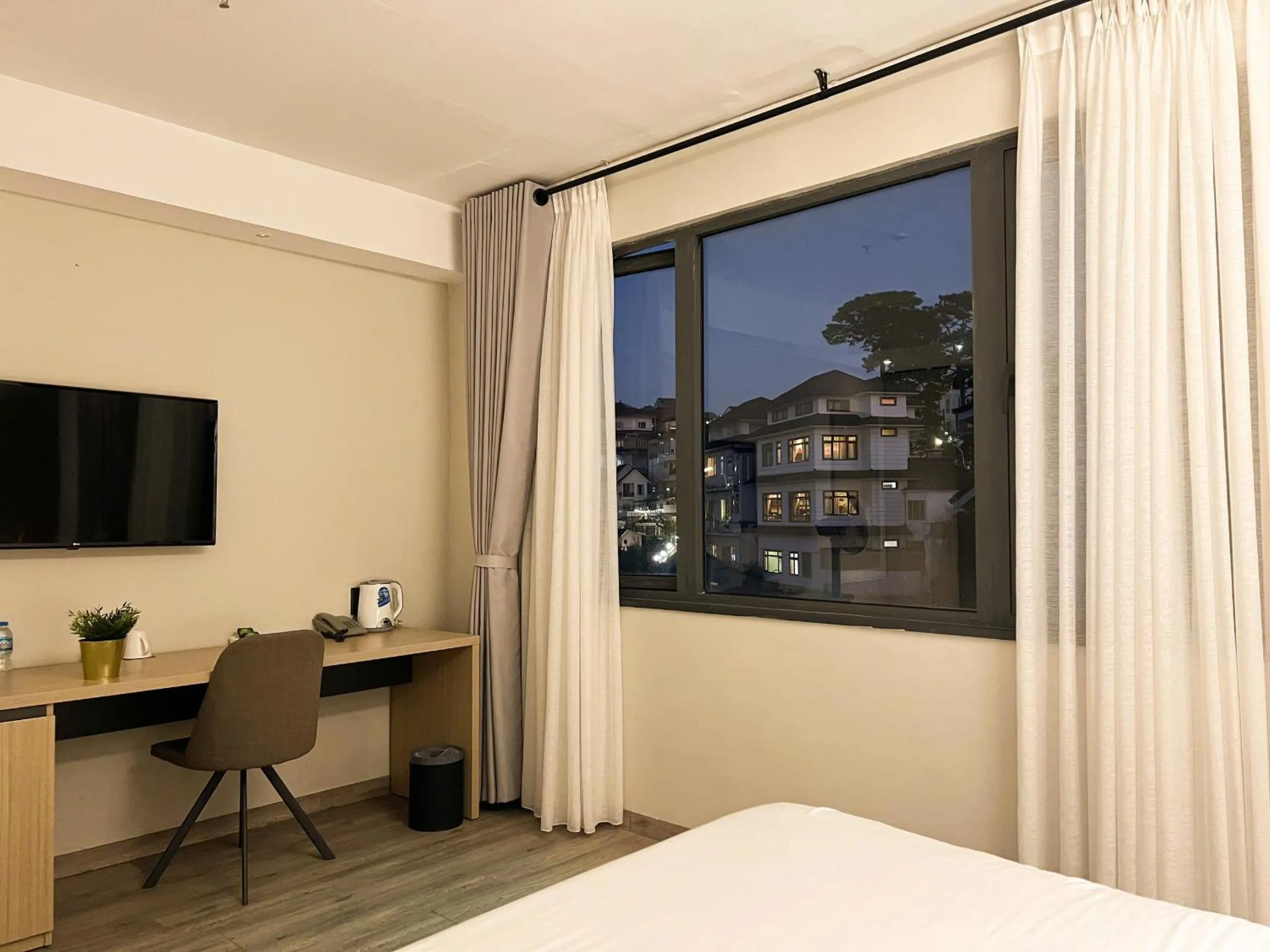 Bed in The Luxe Da Lat