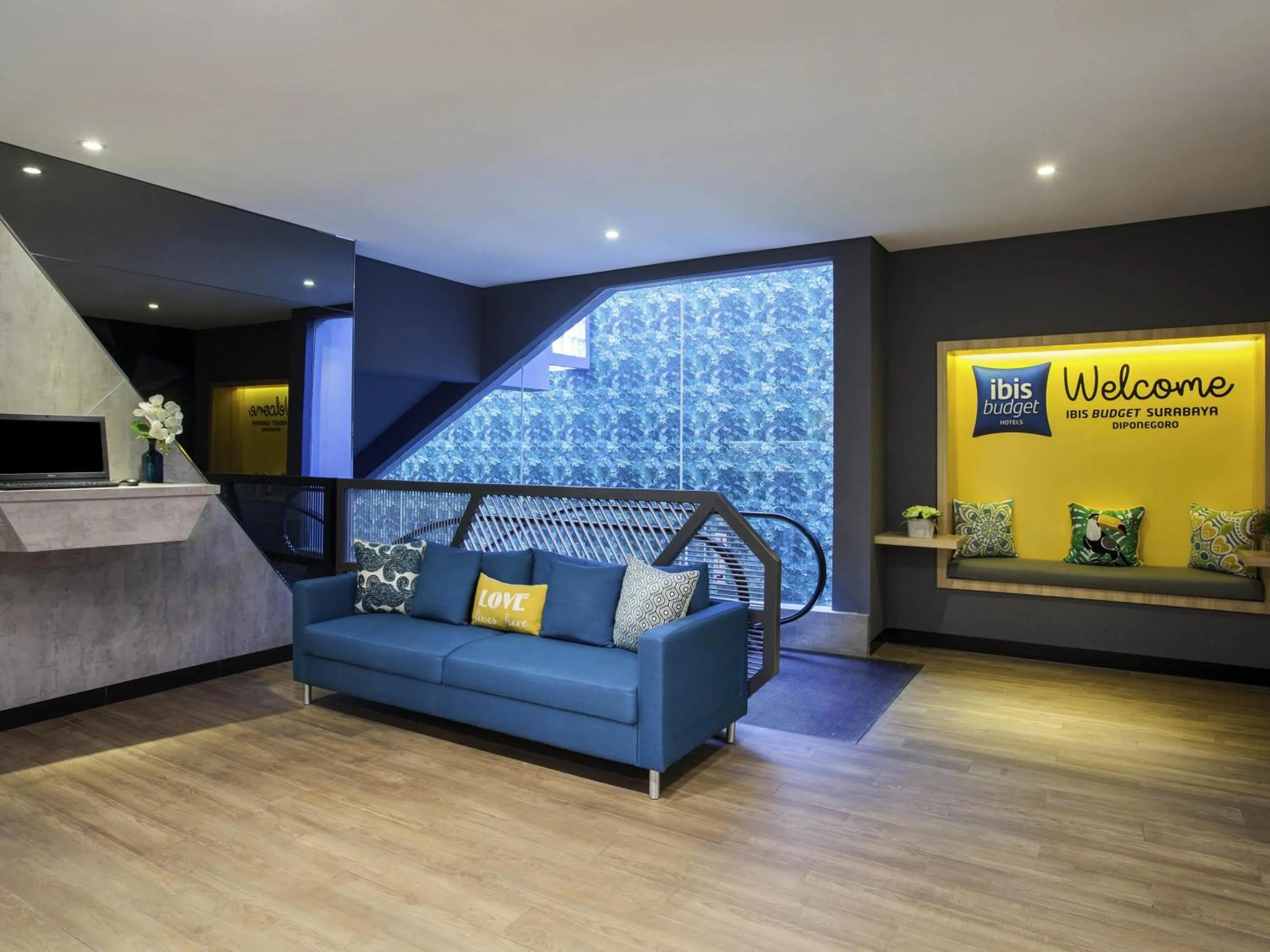 Property building, Bed in ibis budget Surabaya Diponegoro