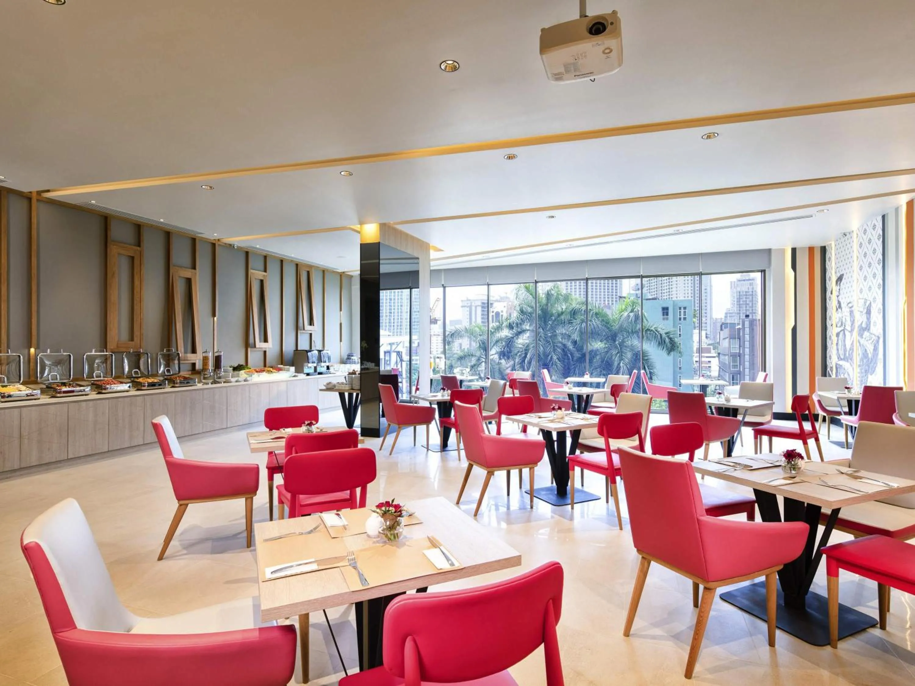 Restaurant/places to eat in ibis Styles Bangkok Sukhumvit 4
