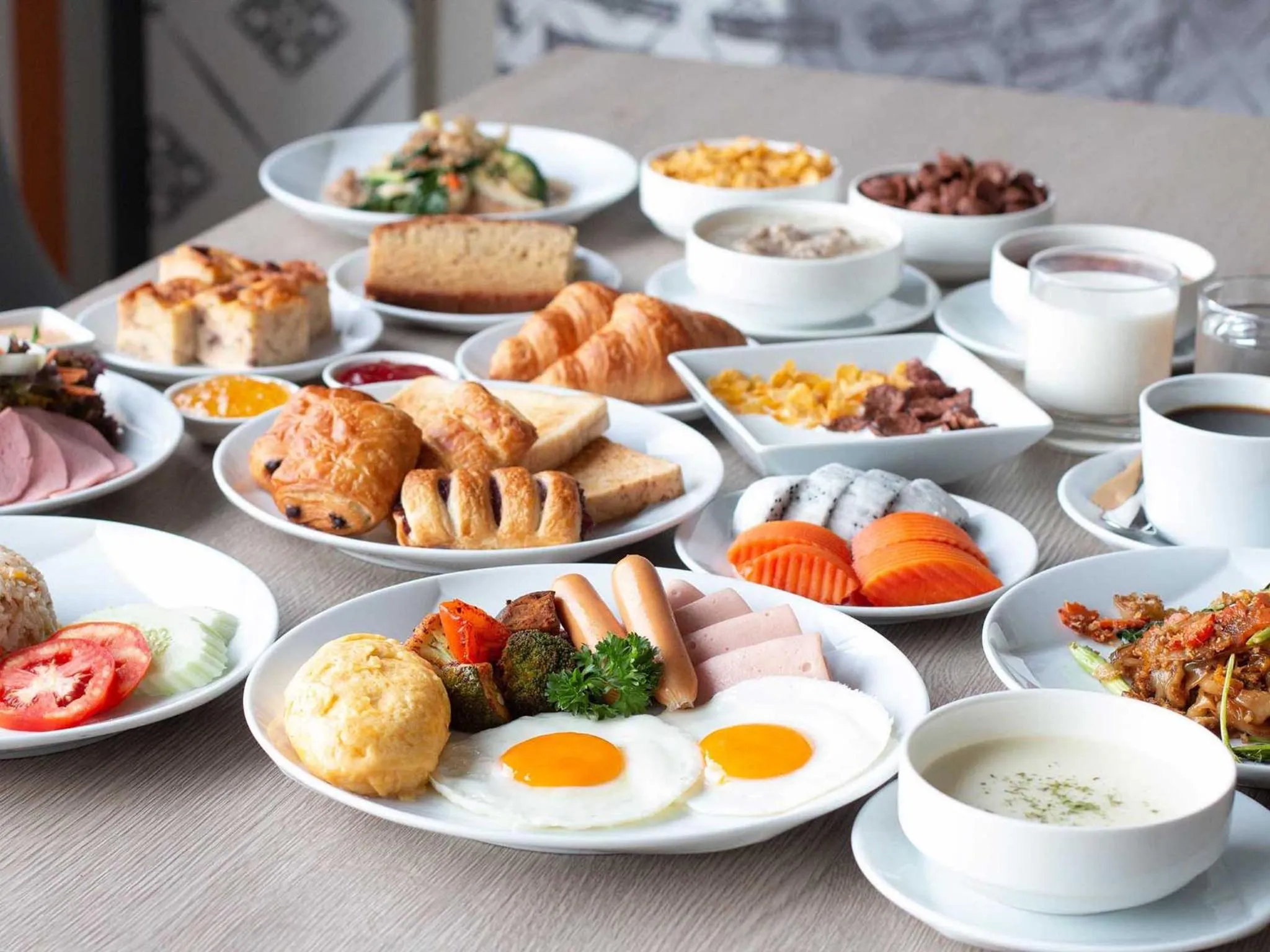 Breakfast in ibis Styles Bangkok Sukhumvit 4