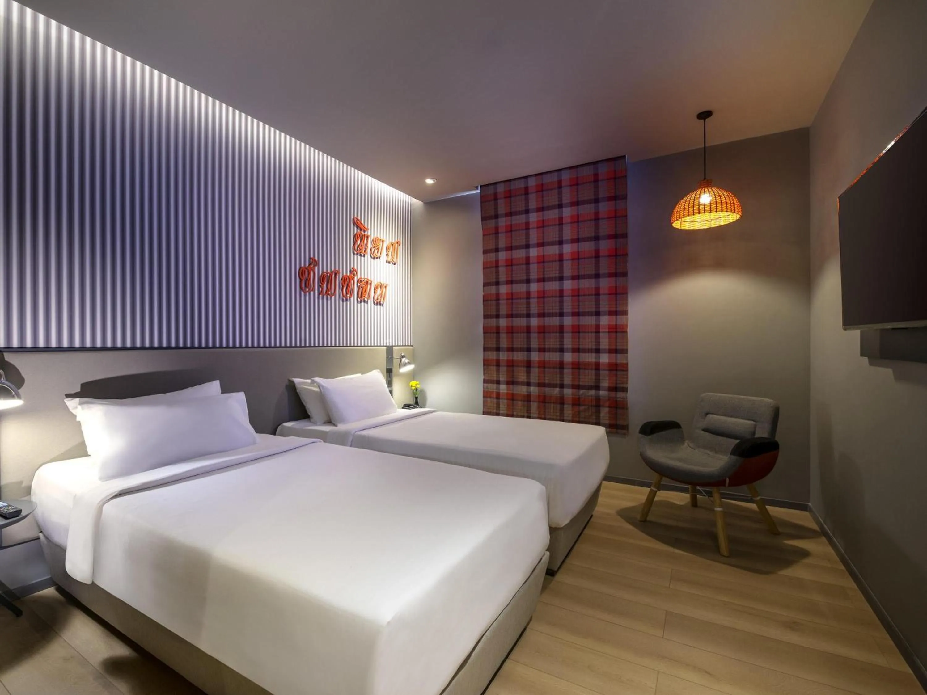 Bedroom, Bed in ibis Styles Bangkok Sukhumvit 4