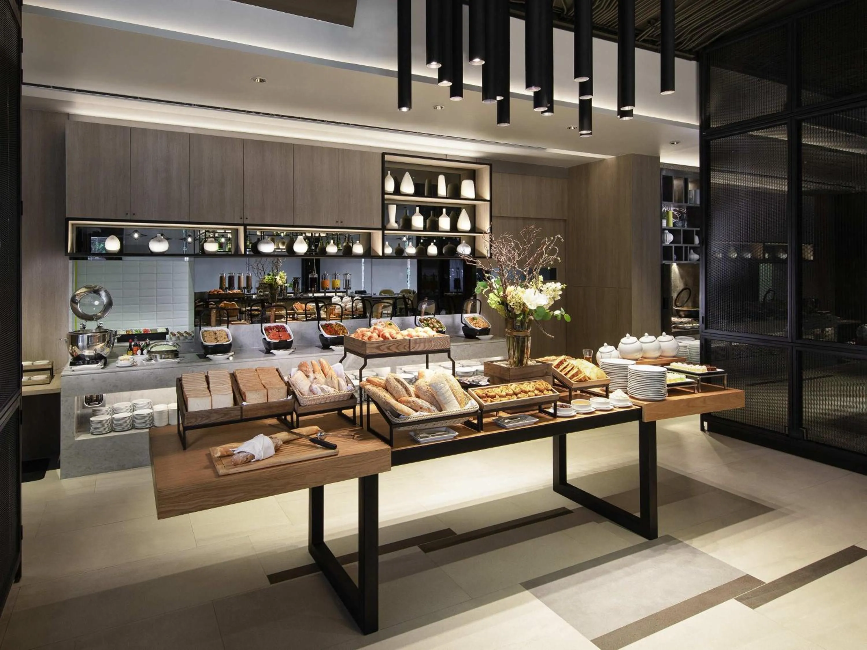 Restaurant/places to eat in Novotel Bangkok Sukhumvit 4