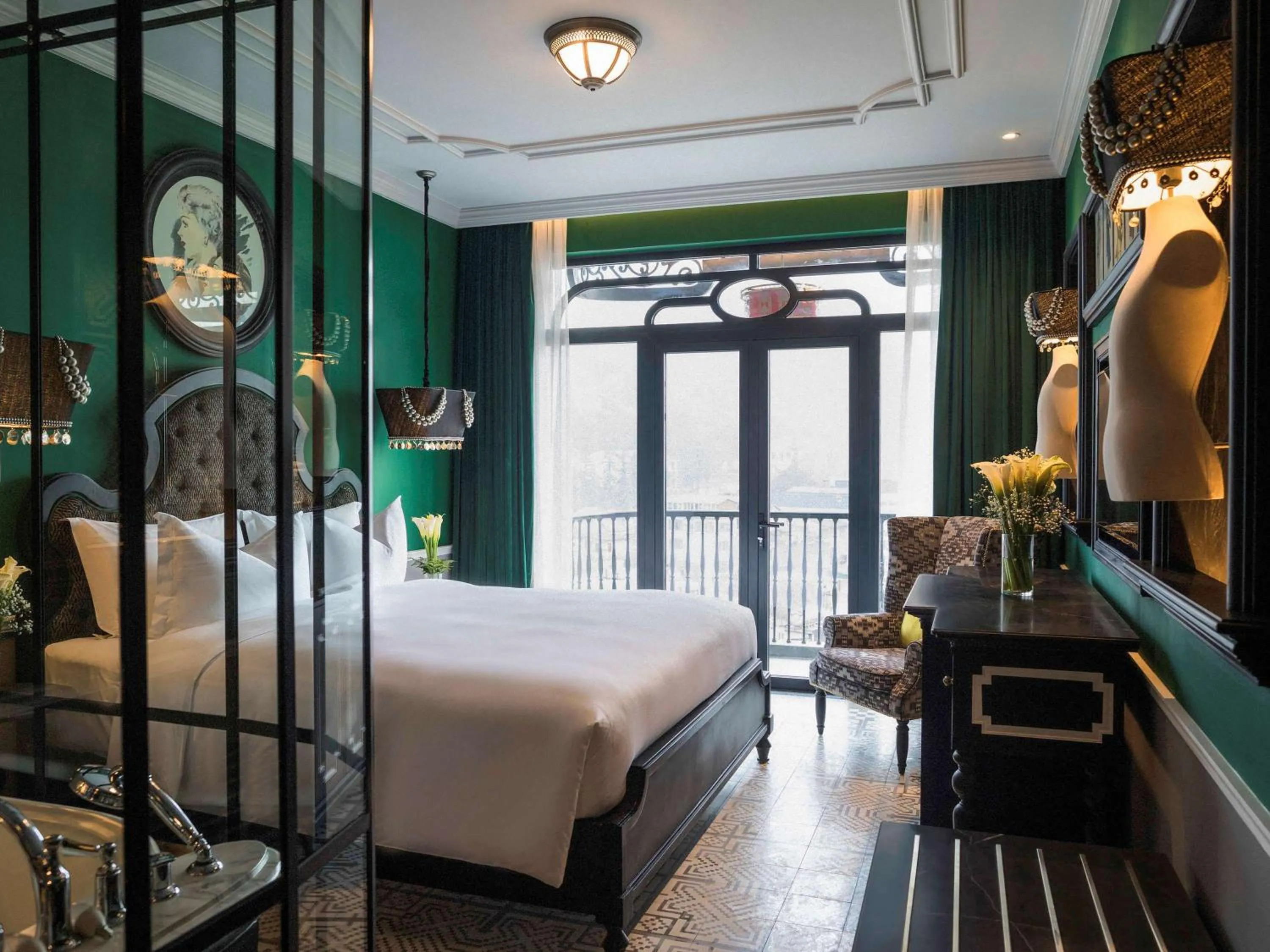 Photo of the whole room, Bed in Hotel de la Coupole - MGallery