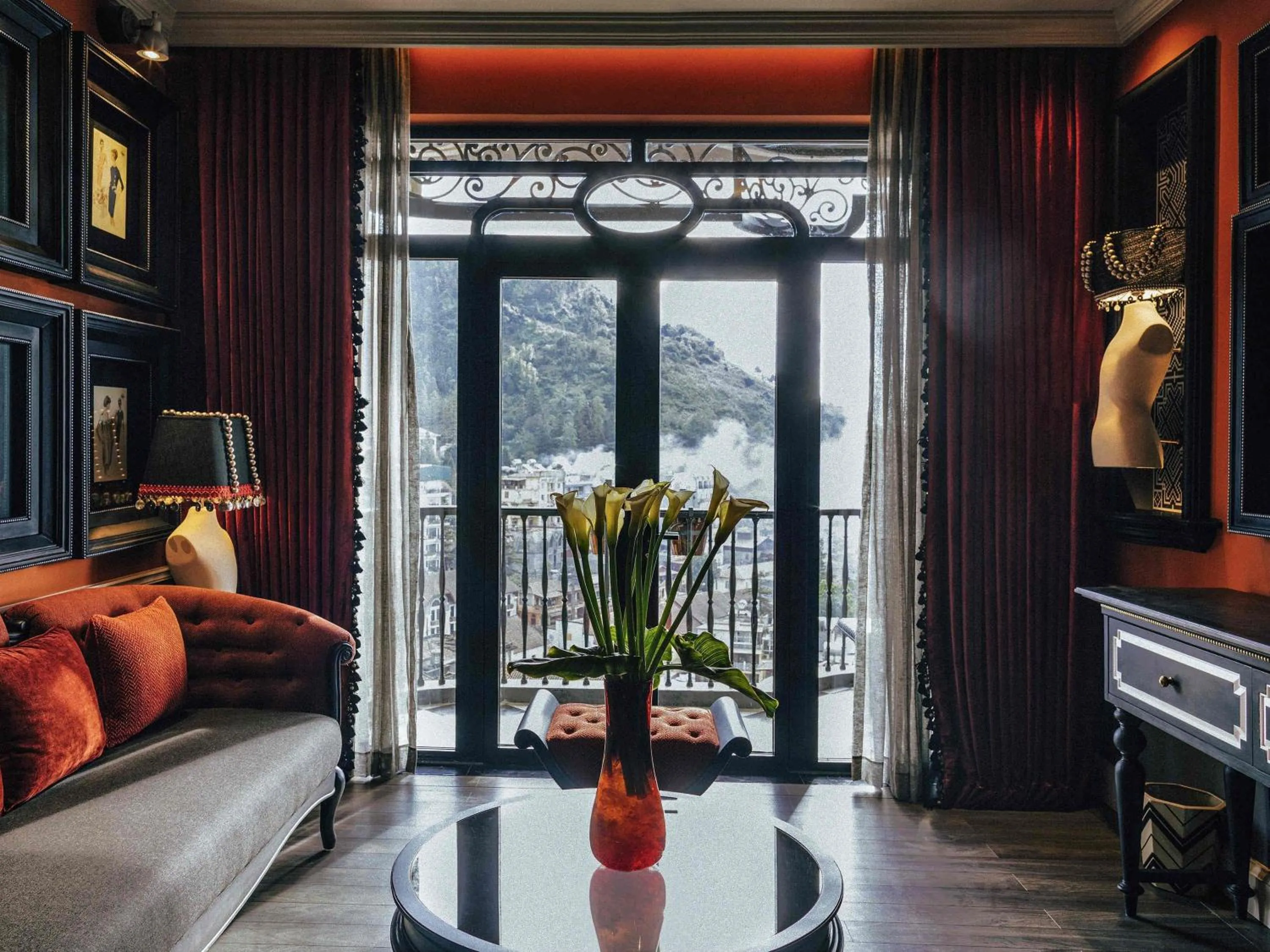 Bedroom in Hotel de la Coupole - MGallery