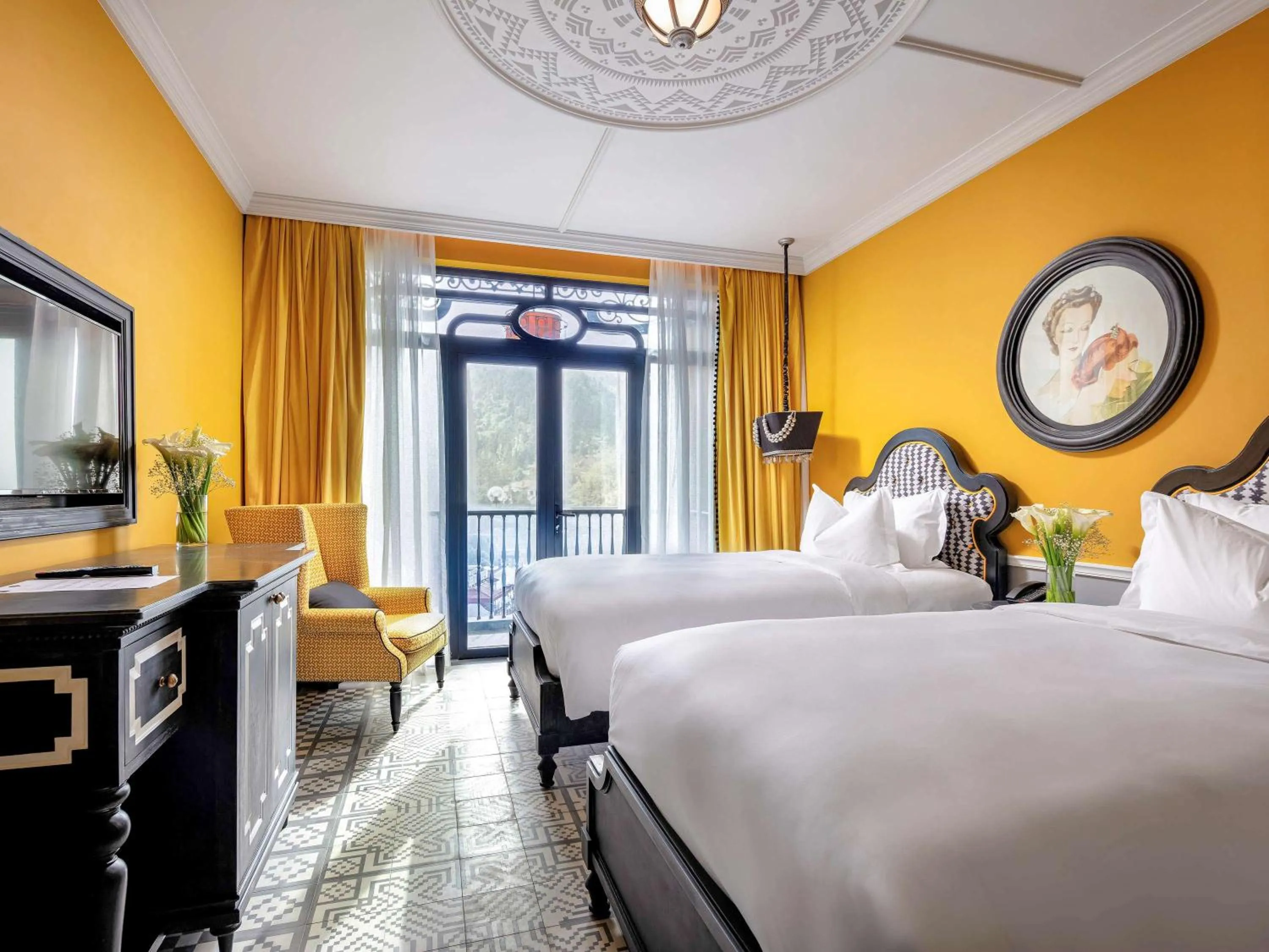 Photo of the whole room, Bed in Hotel de la Coupole - MGallery