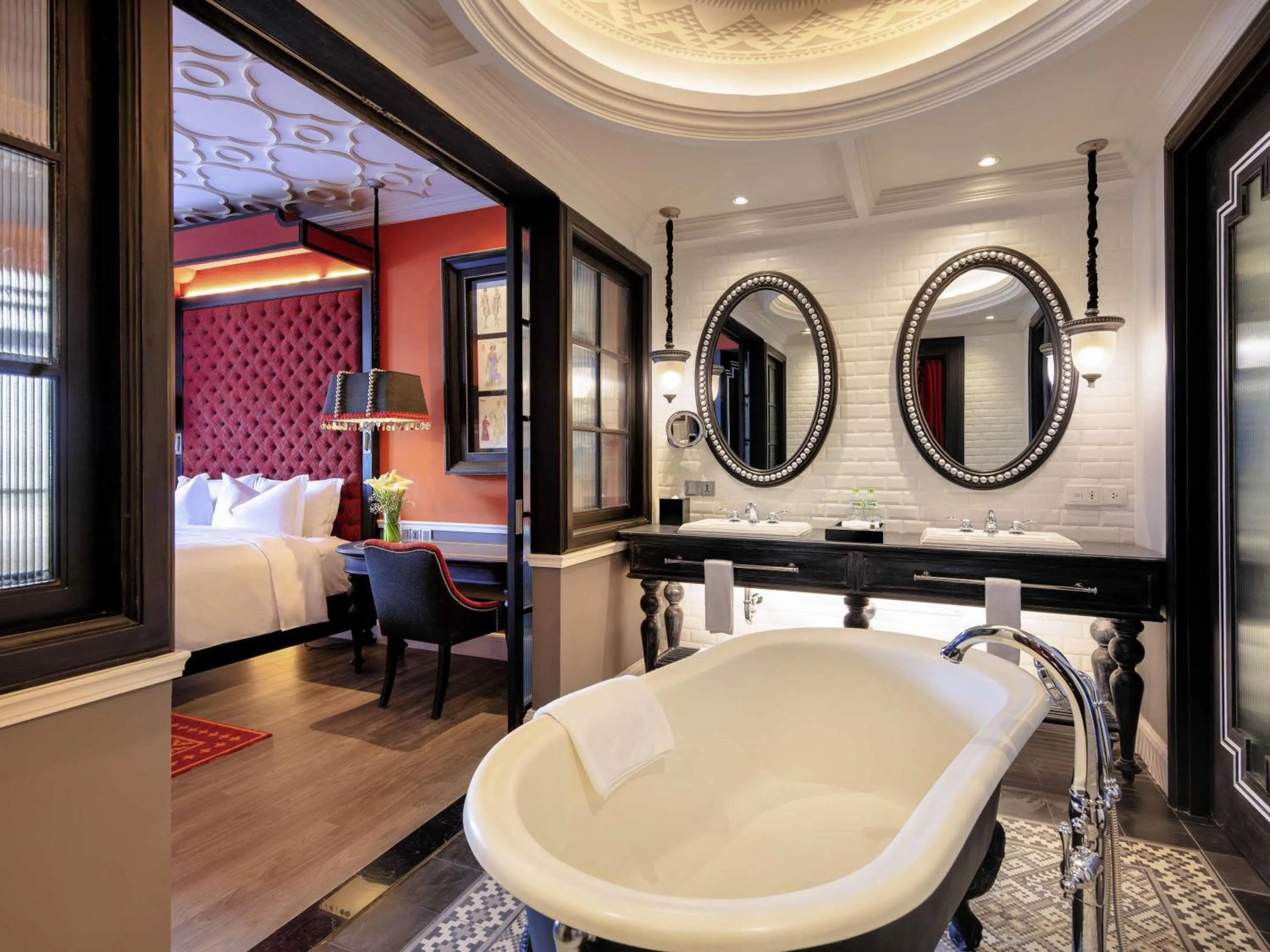 Bedroom, Bed in Hotel de la Coupole - MGallery