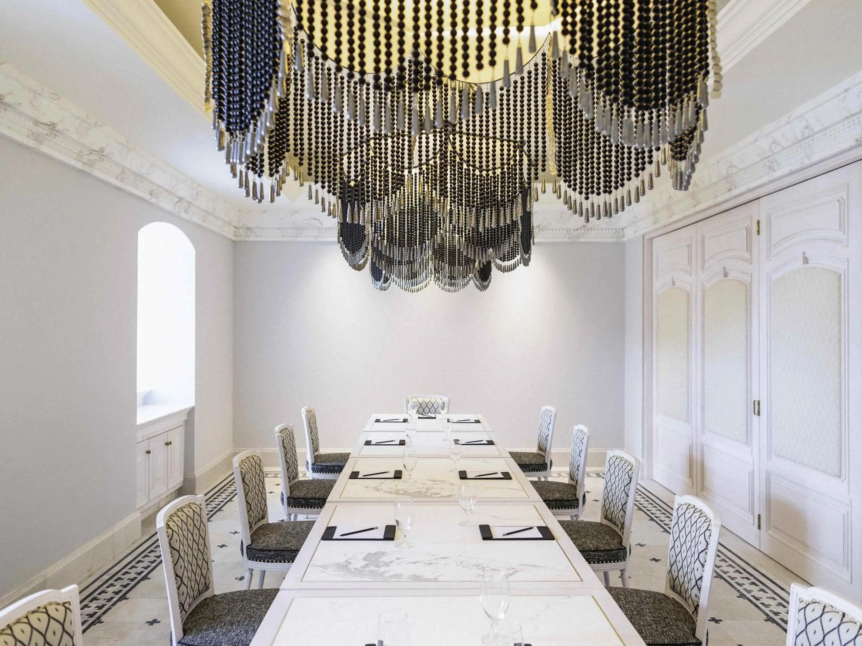 Meeting/conference room in Hotel de la Coupole - MGallery