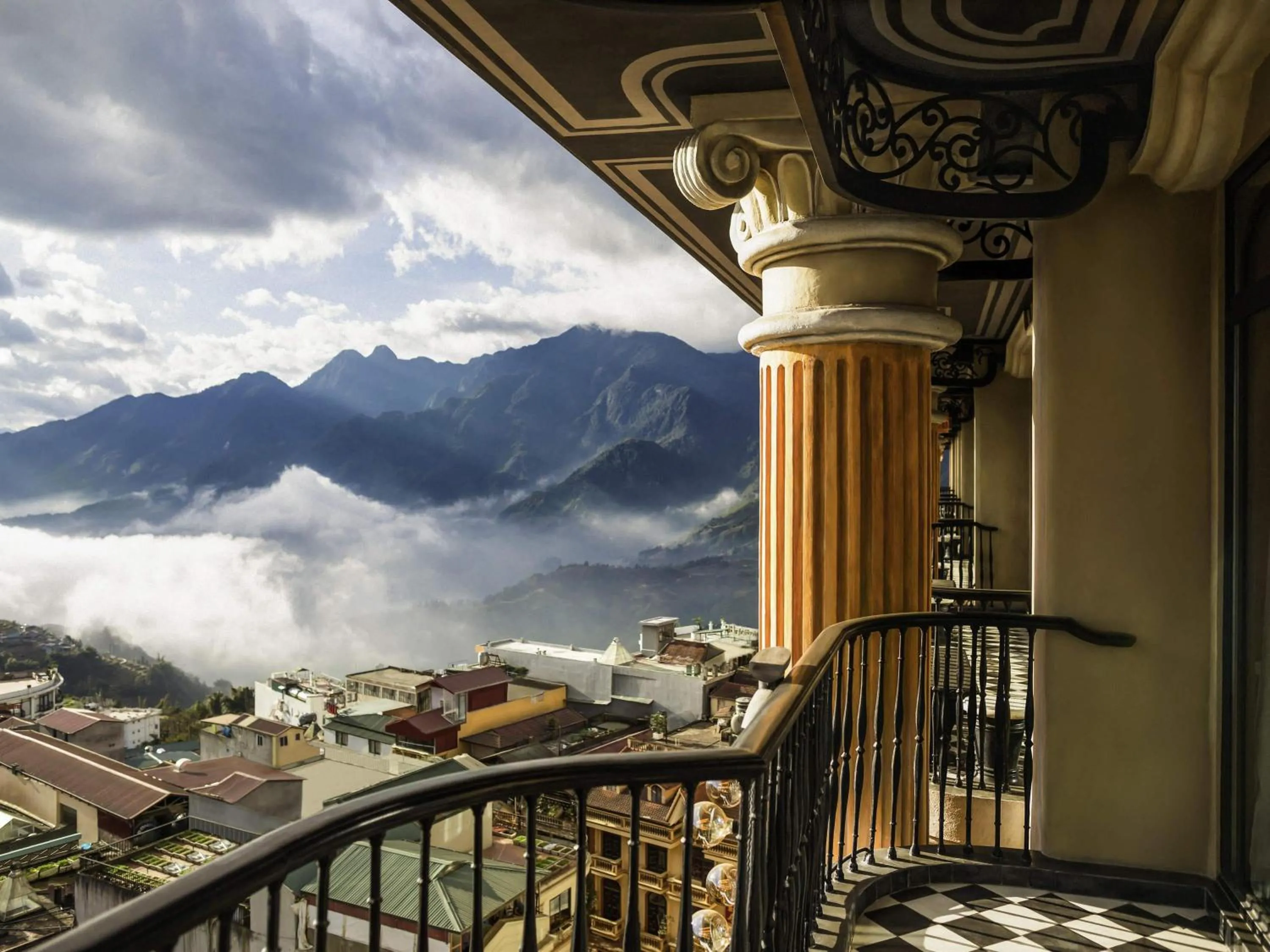 Bedroom in Hotel de la Coupole - MGallery