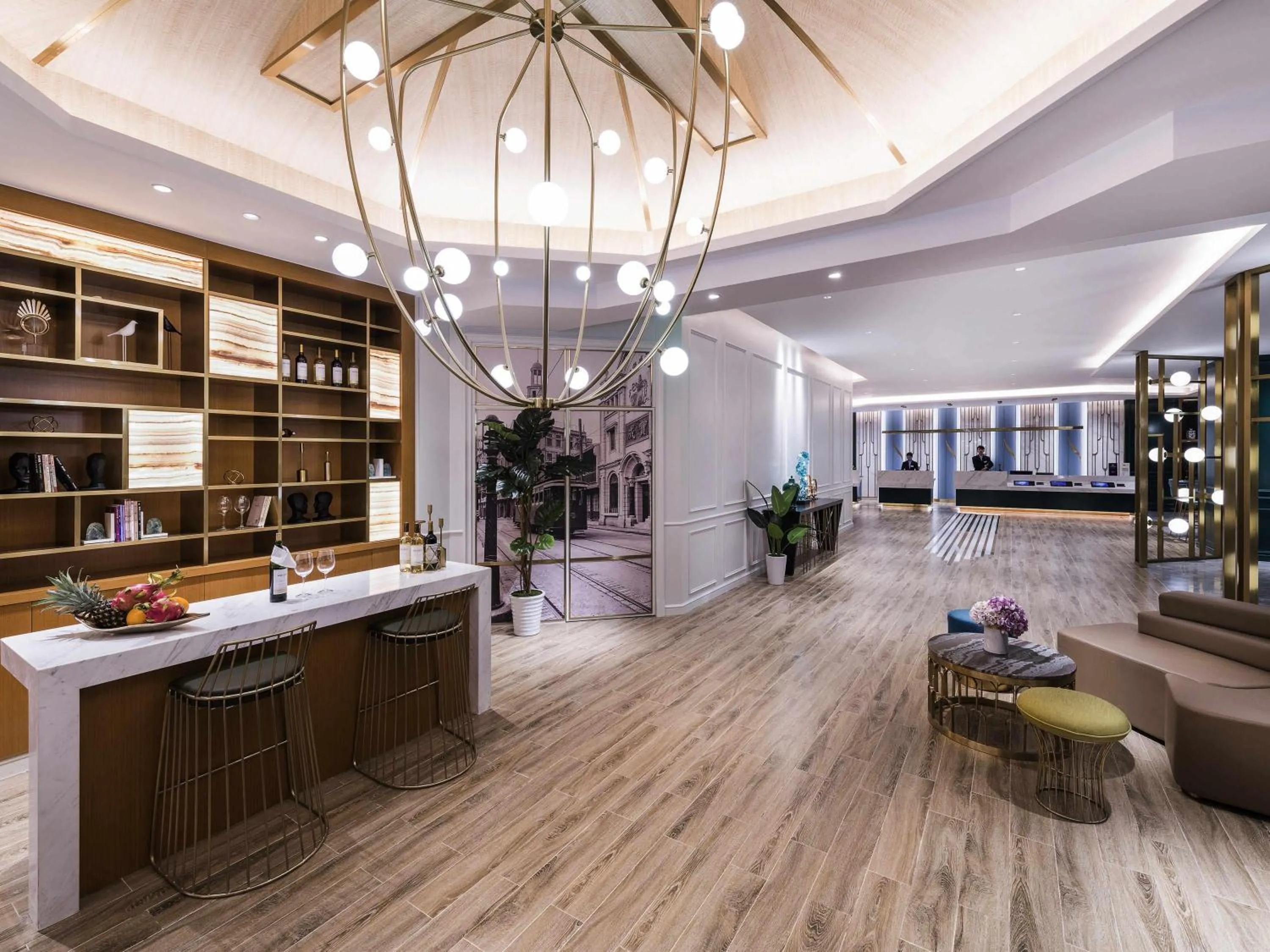 Restaurant/places to eat in Mercure Shanghai Yu Garden On the Bund - 5 mins taxi to Nanjing Road and Bund