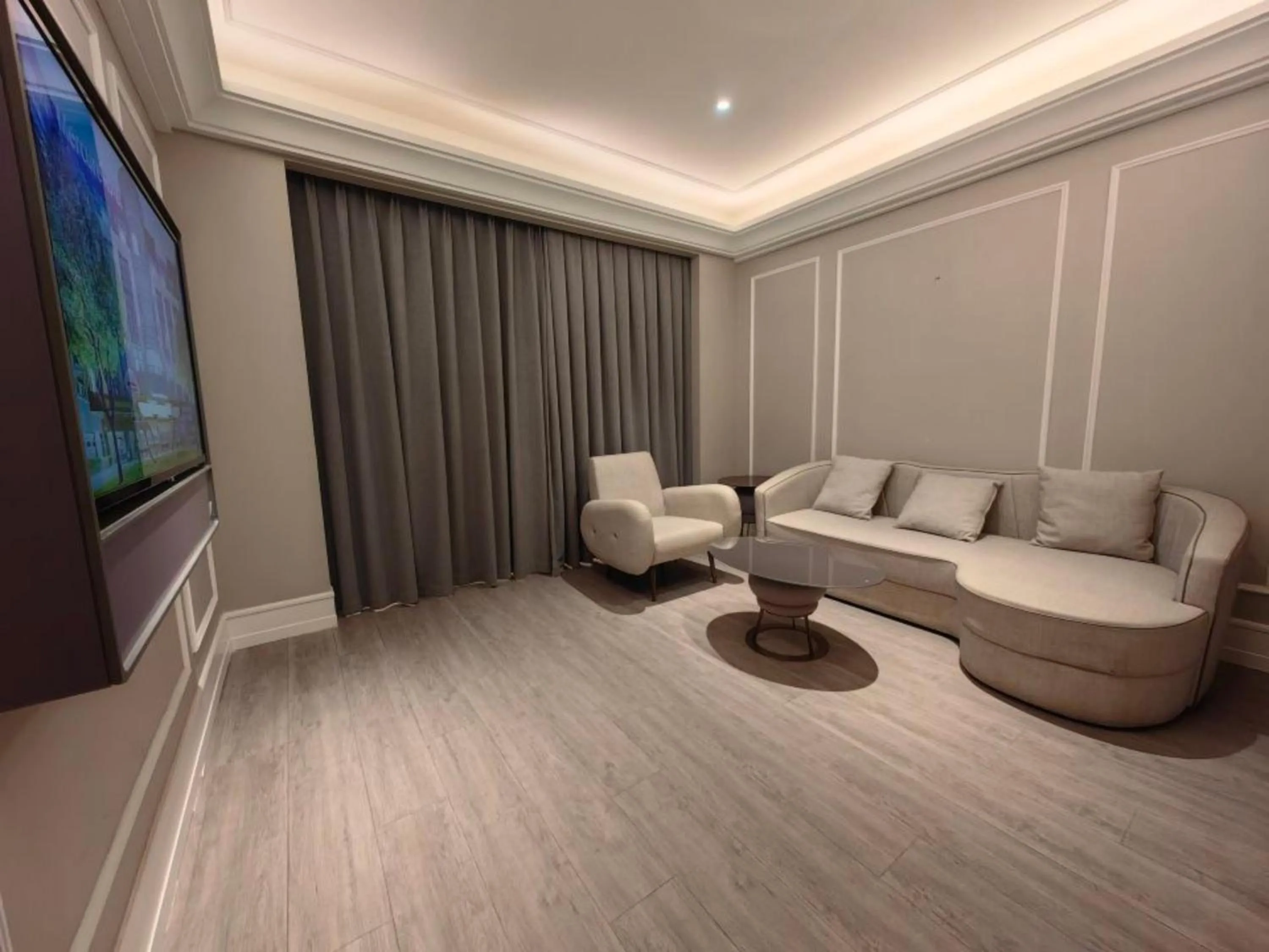 Mercure Shanghai Yu Garden On the Bund - 5 mins taxi to Nanjing Road and Bund