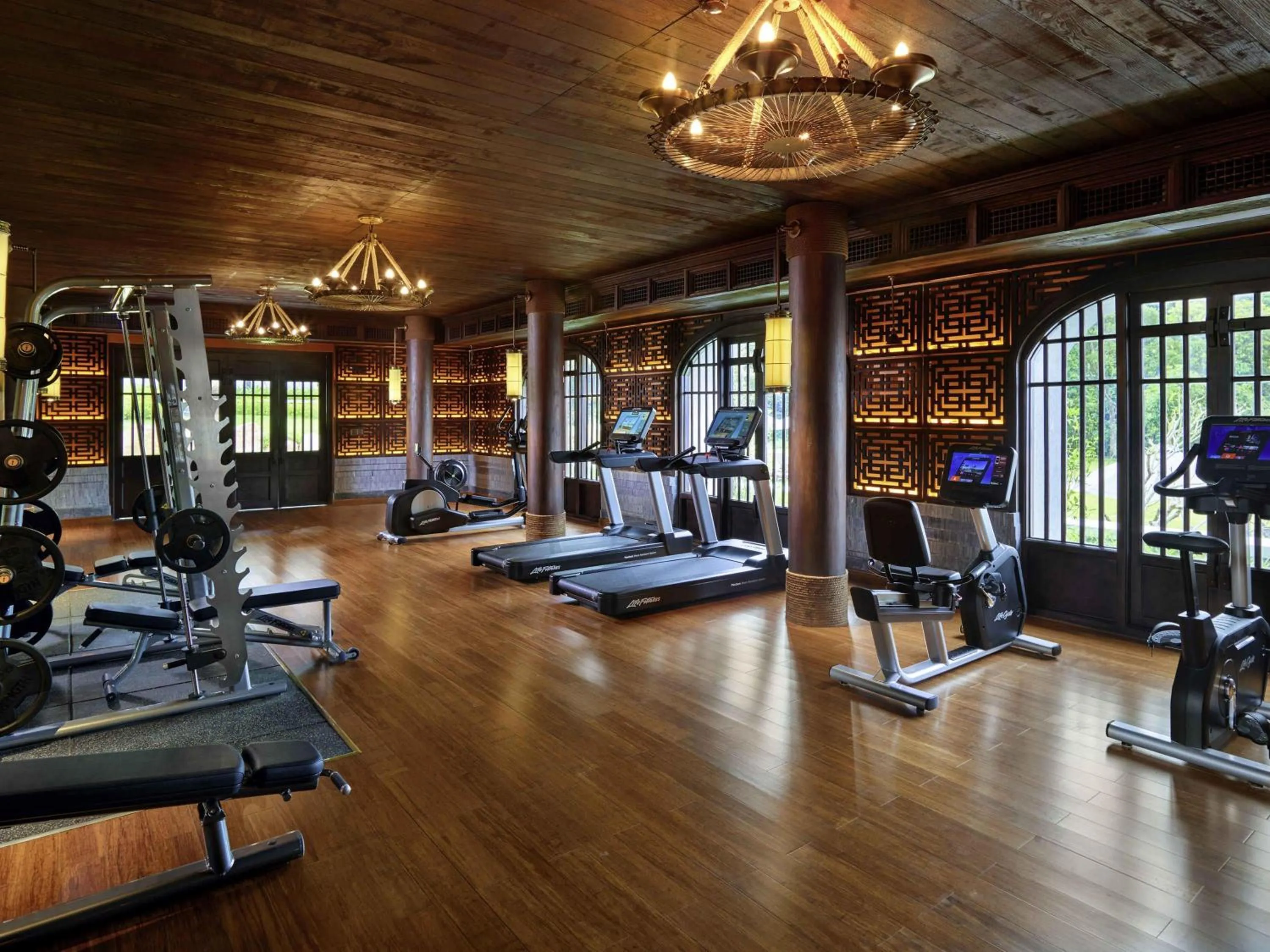 Fitness centre/facilities in Legacy Yen Tu - MGallery