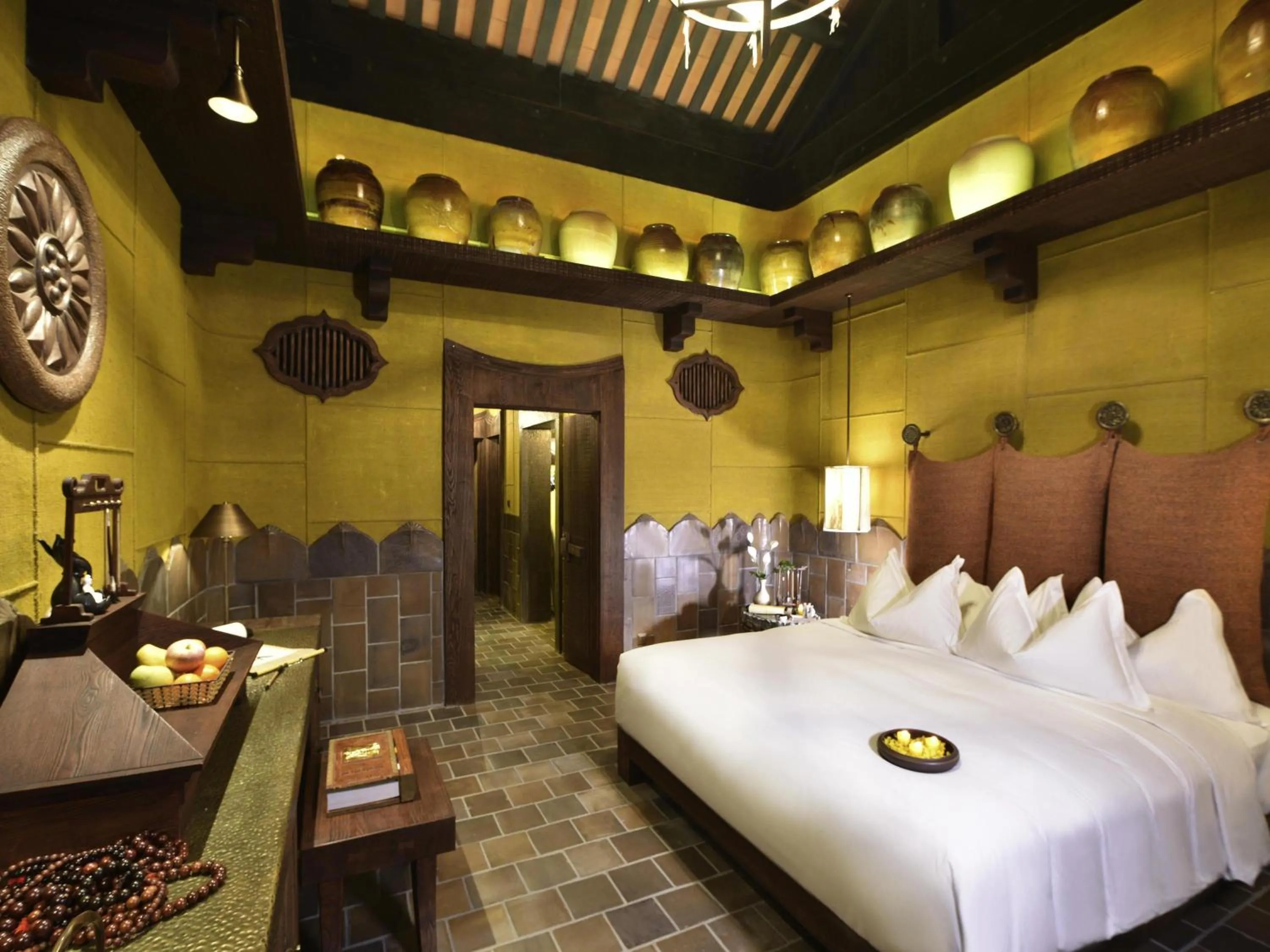 Bedroom, Bed in Legacy Yen Tu - MGallery