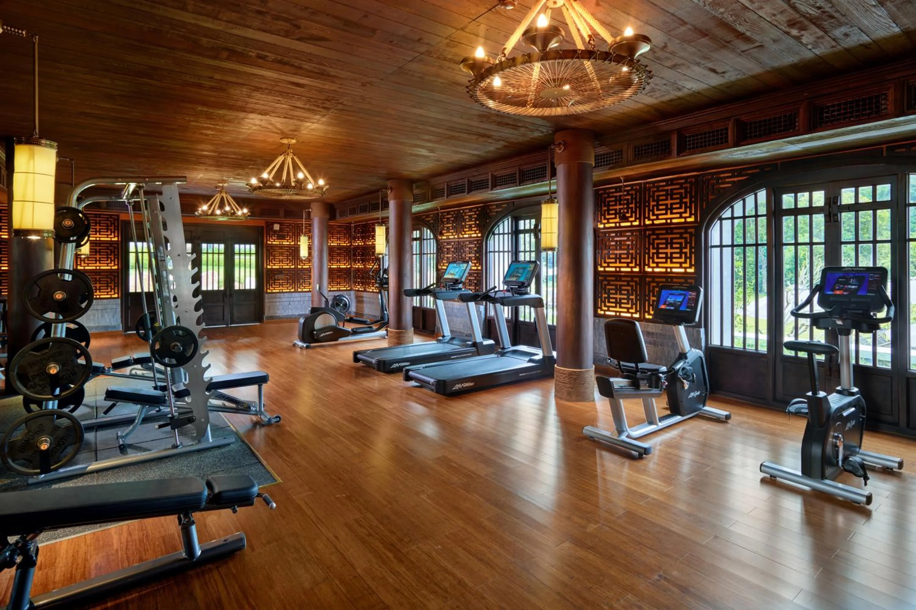 Fitness centre/facilities in Legacy Yen Tu - MGallery