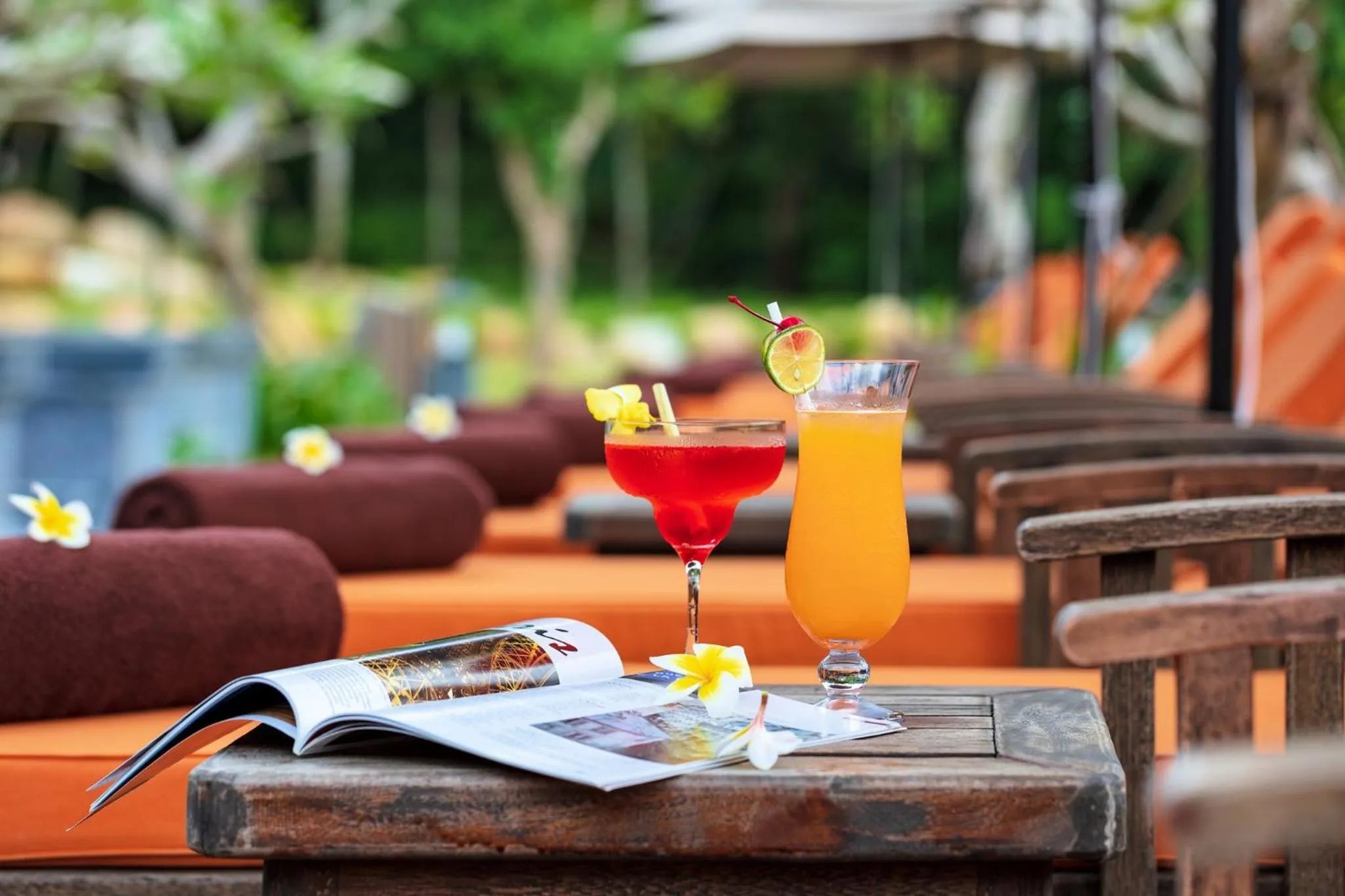 Swimming pool in Legacy Yen Tu - MGallery