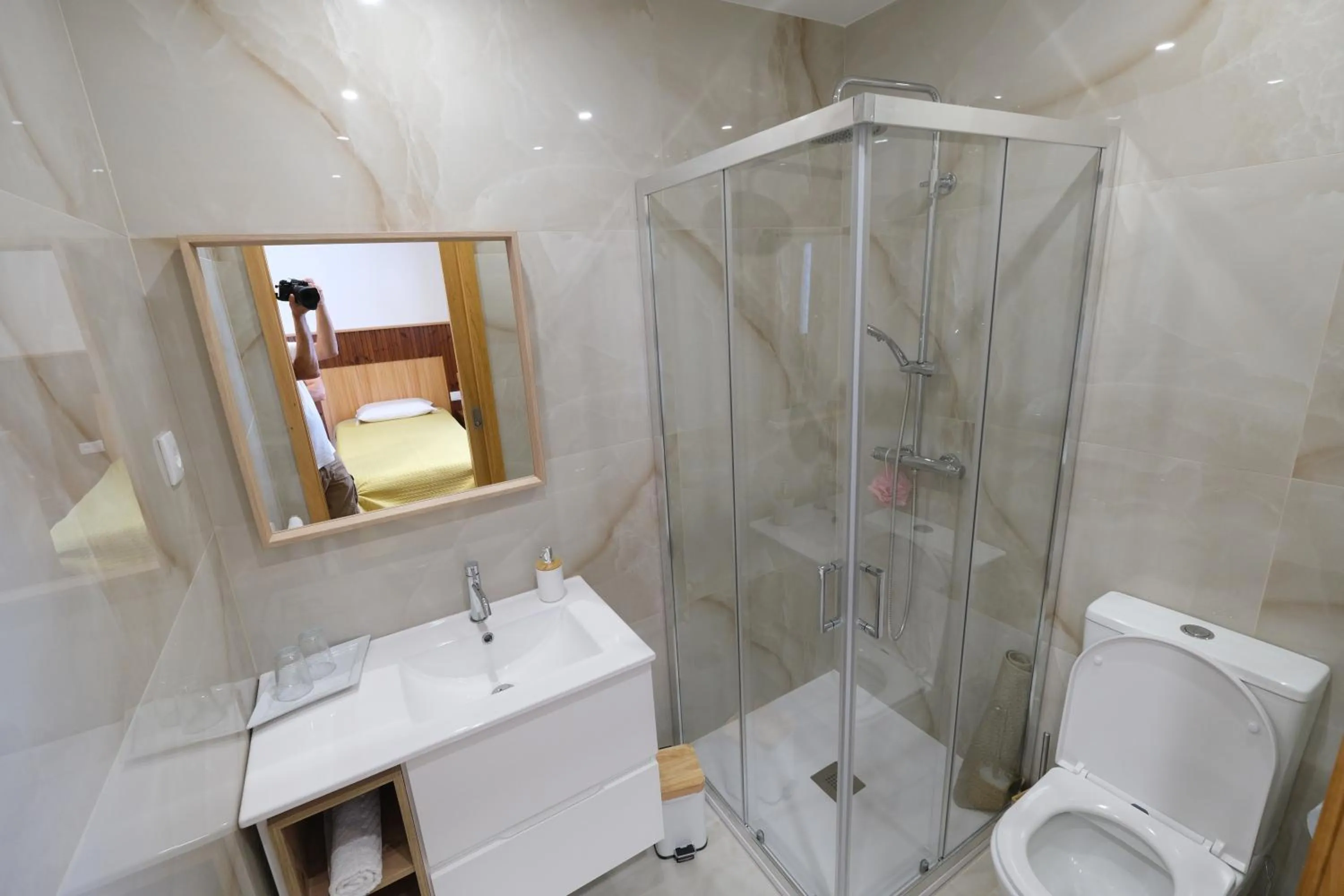 Shower in Quintinha d´Avó