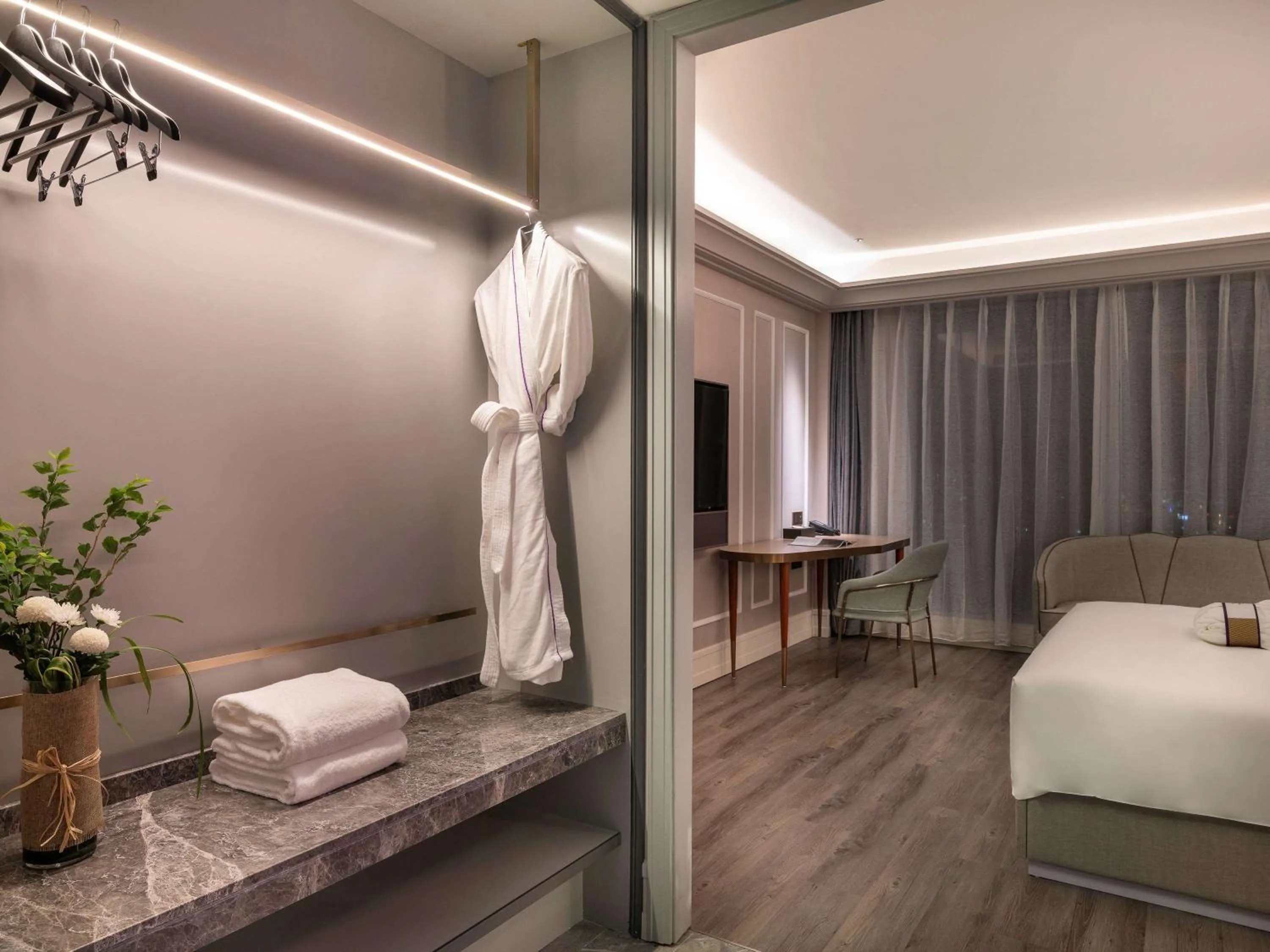 Photo of the whole room in Mercure Suzhou Jinji Lake